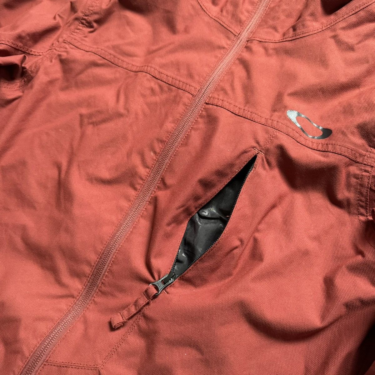 Oakley × Vintage Oakley Snowboard Ski Jacket Vintage Biozone Gorpcore Size US S / EU 44-46 / 1 - 7 Thumbnail