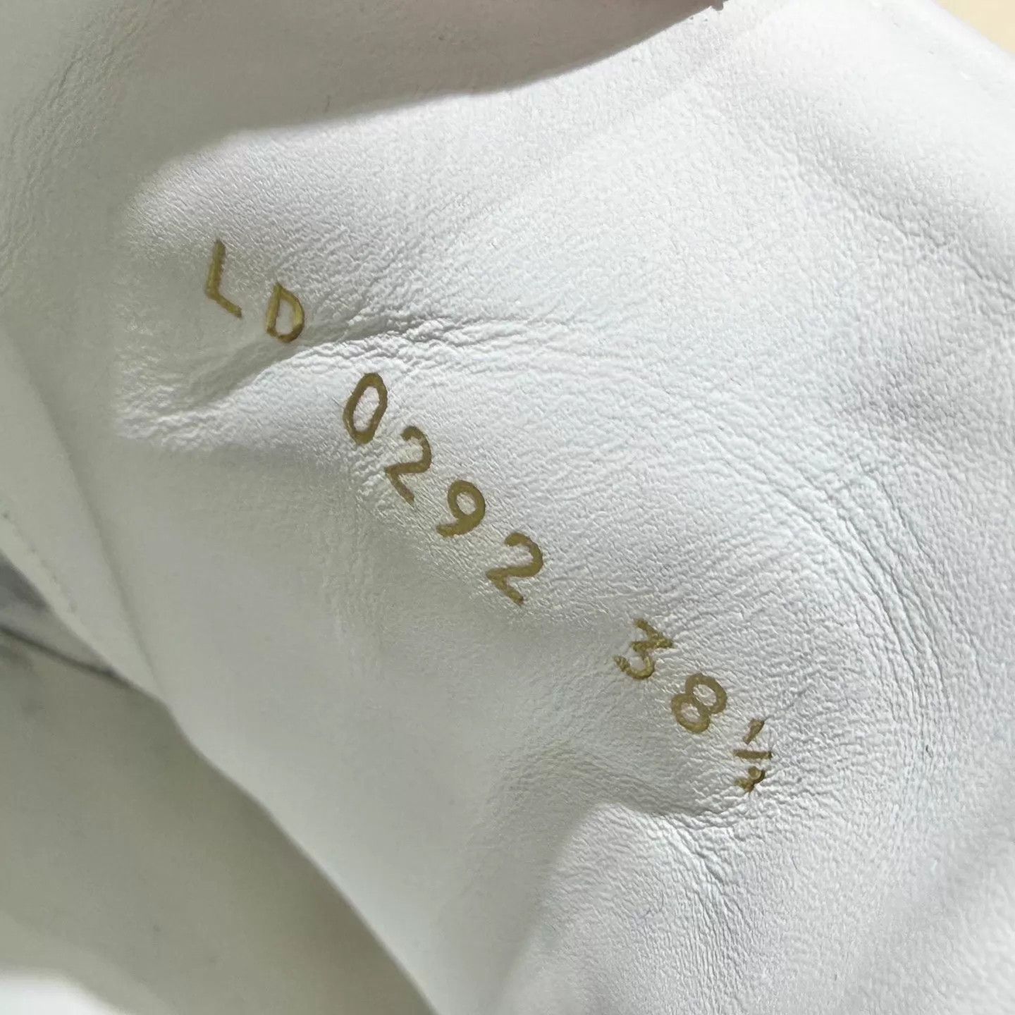 Louis Vuitton LV Time Out Monogram Leather Sneaker 99 New UK5.5 Size US 8 / IT 38 - 7 Thumbnail