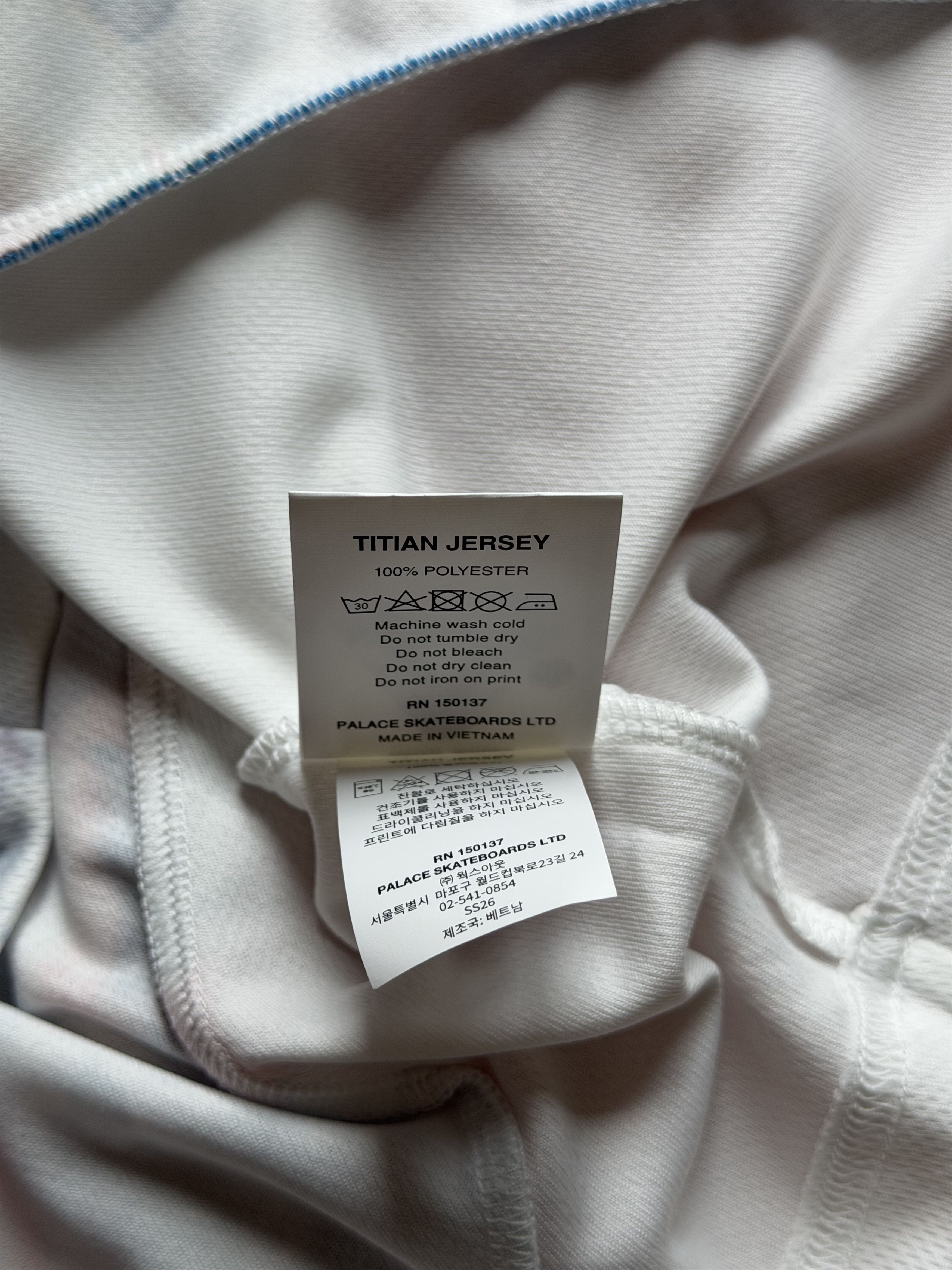 Palace Palace Titan Jersey in White Size US L / EU 52-54 / 3 - 9 Thumbnail