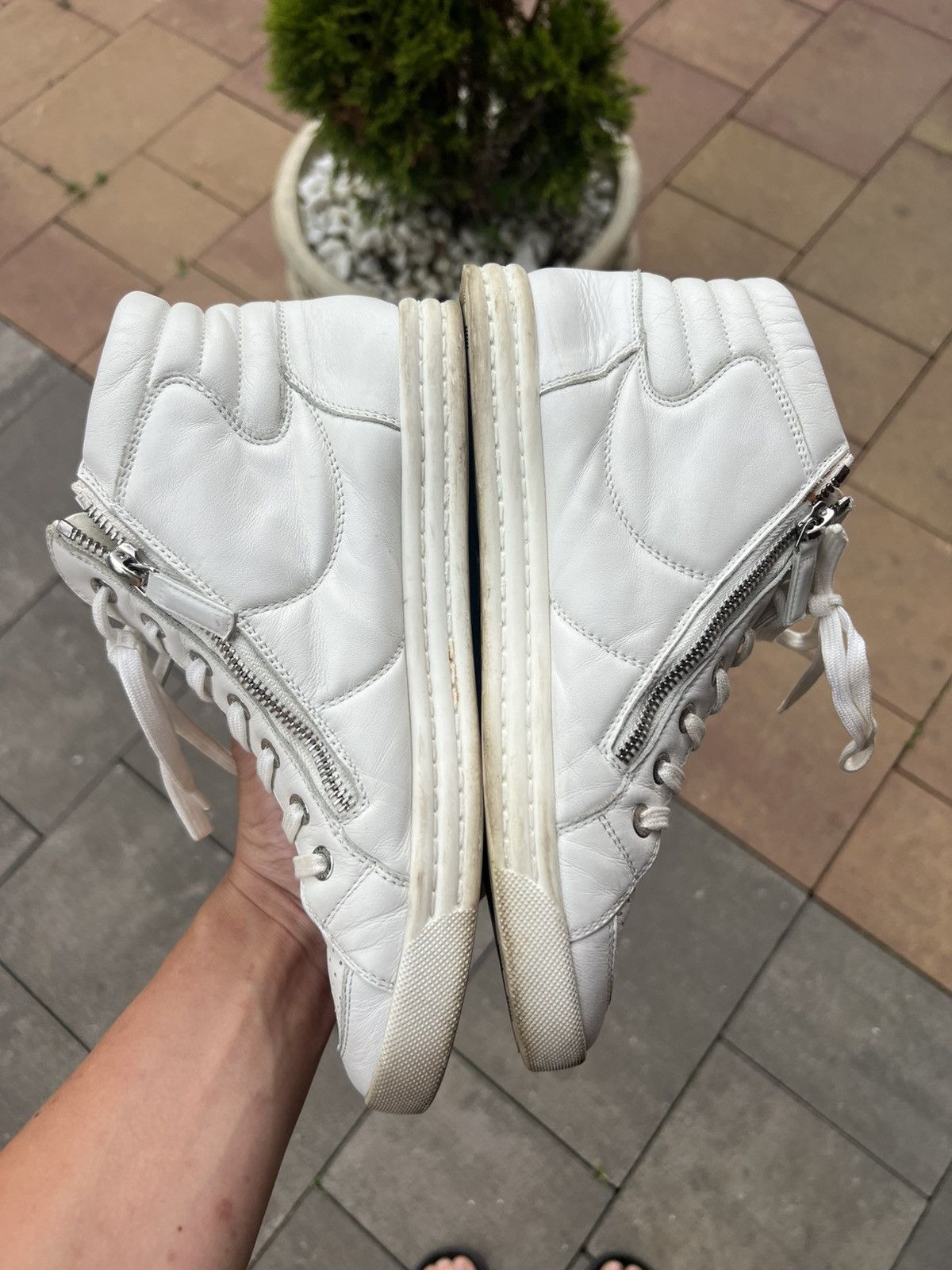 Chanel Chanel White High Top Sneakers Size US 7 / IT 37 - 6 Thumbnail