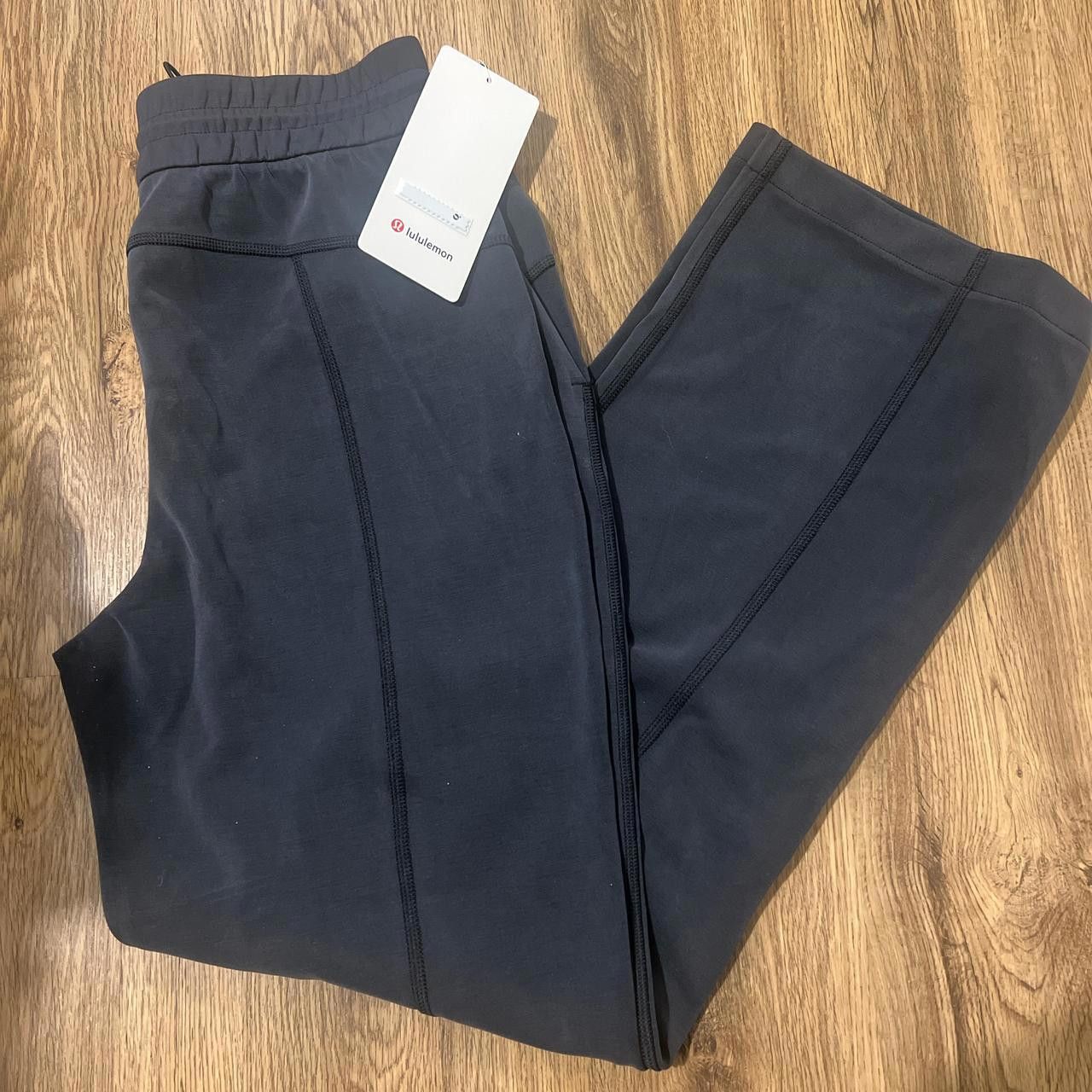 Lululemon Lululemon Women's Black Trousers Size 30" / US 8 / IT 44 - 2 Thumbnail