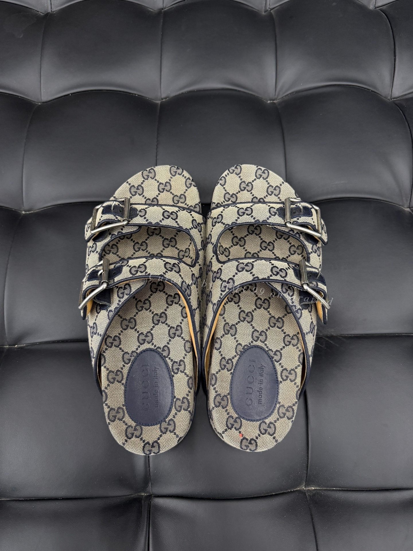Gucci Gucci Double G Logo Slippers Size US 10 / EU 43 - 1 Thumbnail