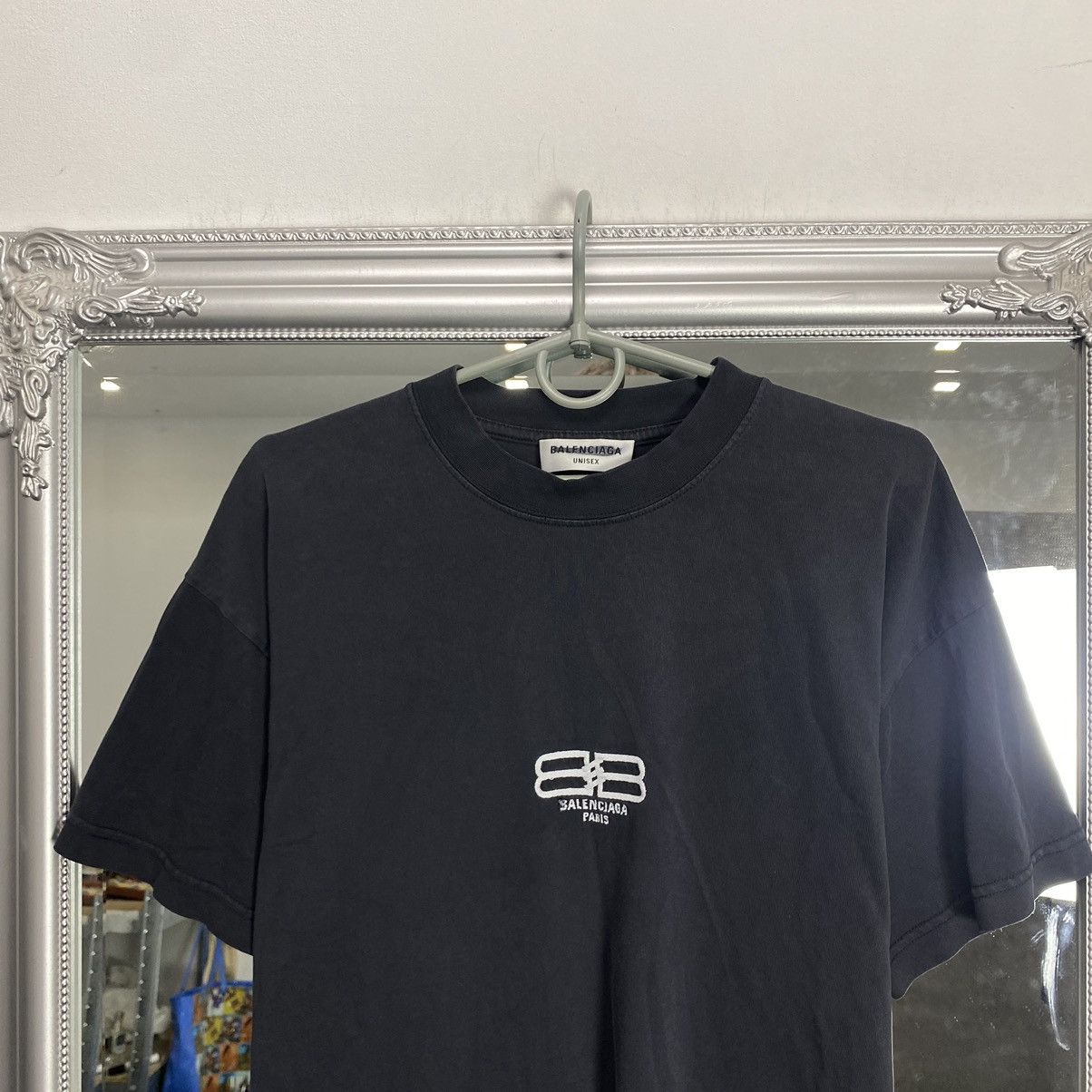 Balenciaga Balenciaga T-Shirt Size US S / EU 44-46 / 1 - 2 Thumbnail