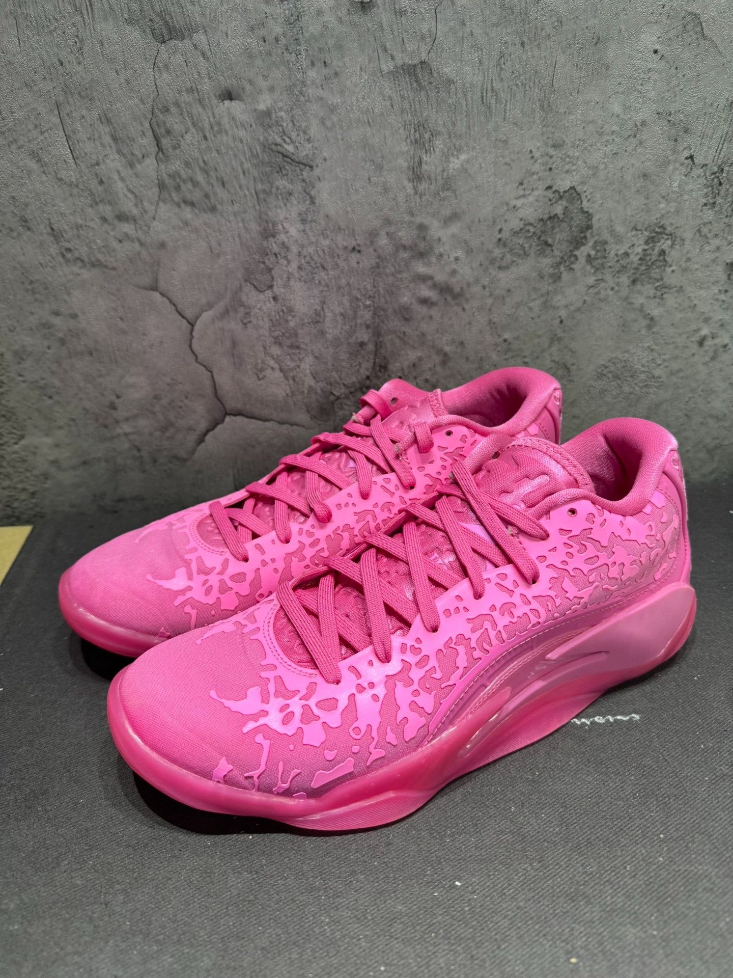 Nike Nike Pink Lowtop Sneakers 42 Men Size US 9 / EU 42 - 1 Thumbnail