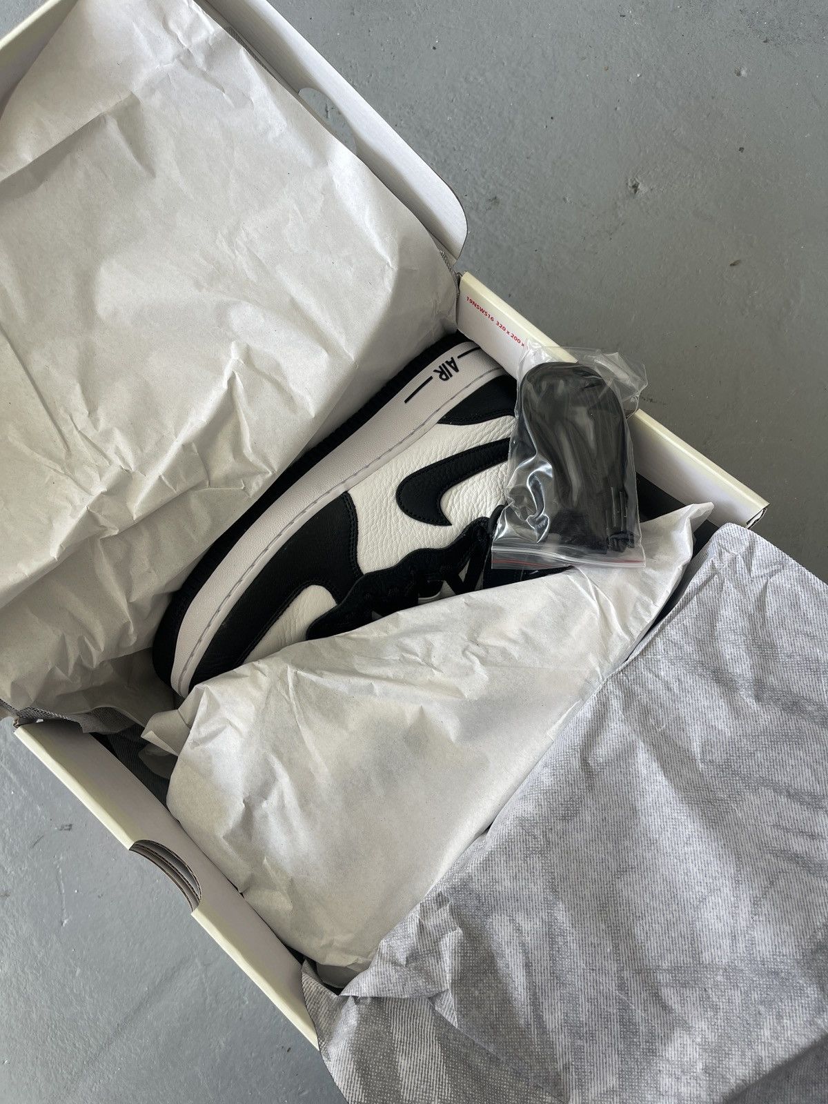 Nike 2022 Stussy x Air Force 1 Mid 'Black White’ Size US 6.5 / EU 39-40 - 3 Thumbnail