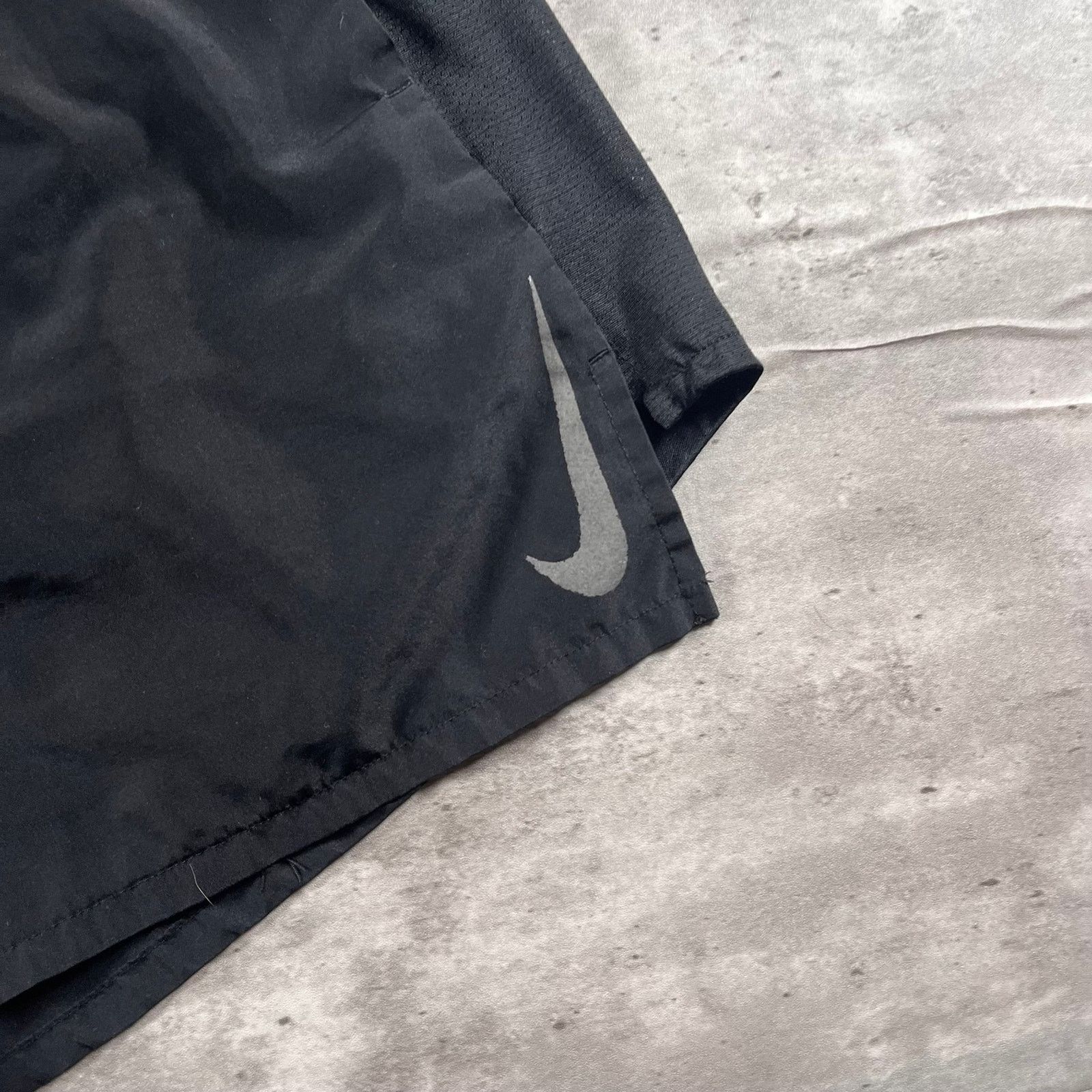 Nike Nike running shorts Size US 32 / EU 48 - 2 Thumbnail