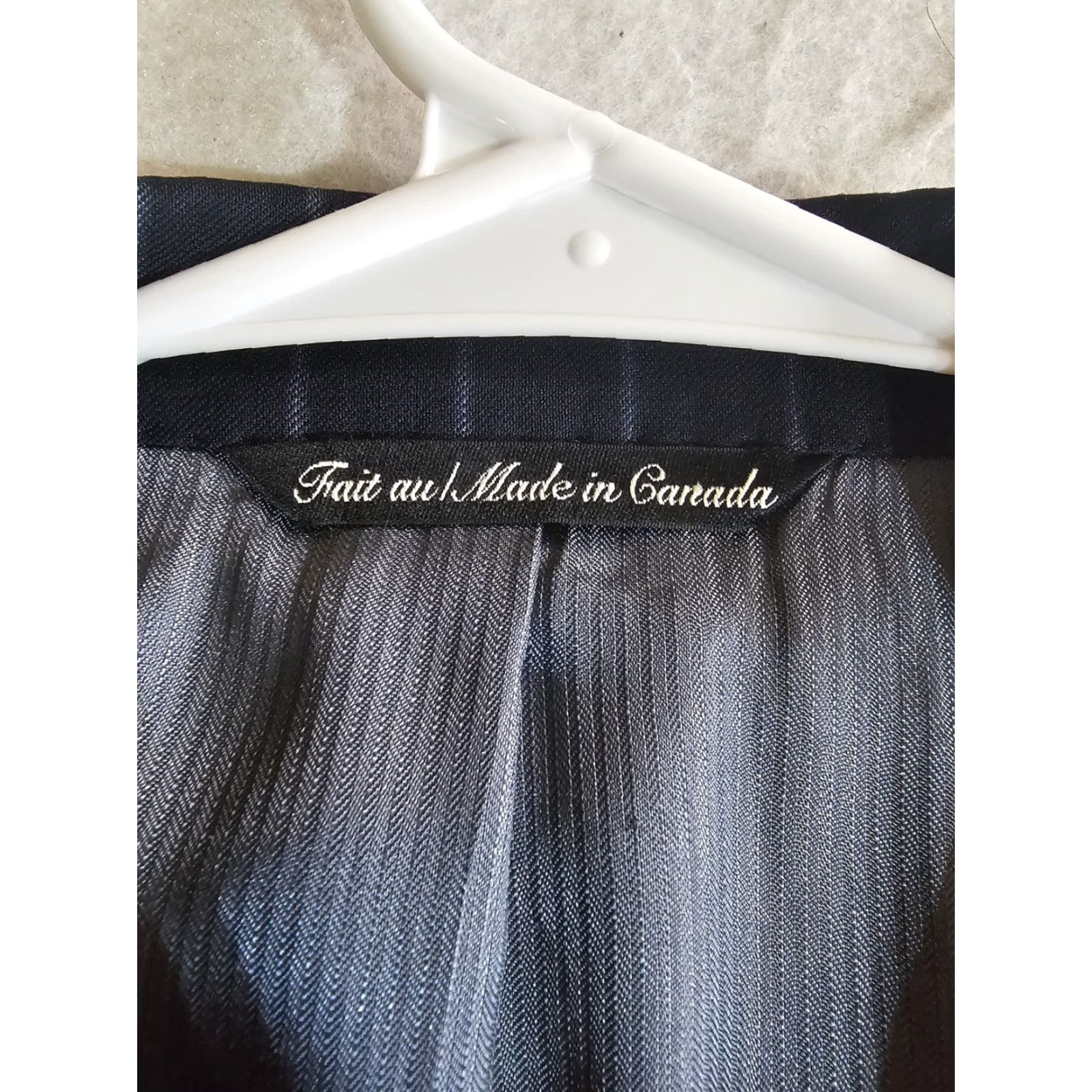 Jack Victor VINTAGE Jack Victor Classic Estrato Super 110's 2pc Suit Navy Pin Striped Wool 42L 34x30 Mens Size 44R - 5 Thumbnail