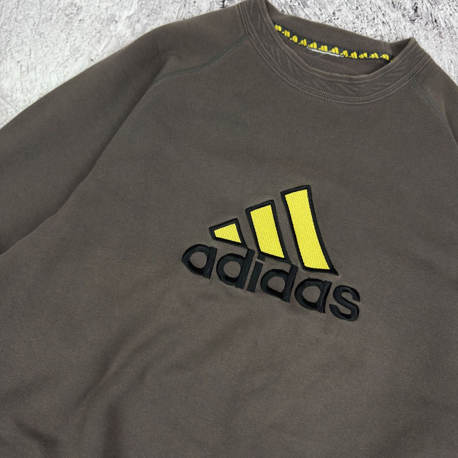 Adidas Adidas Men's Brown Patch Logo Pullover Equipment Sweatshirt Size US S / EU 44-46 / 1 - 3 Thumbnail