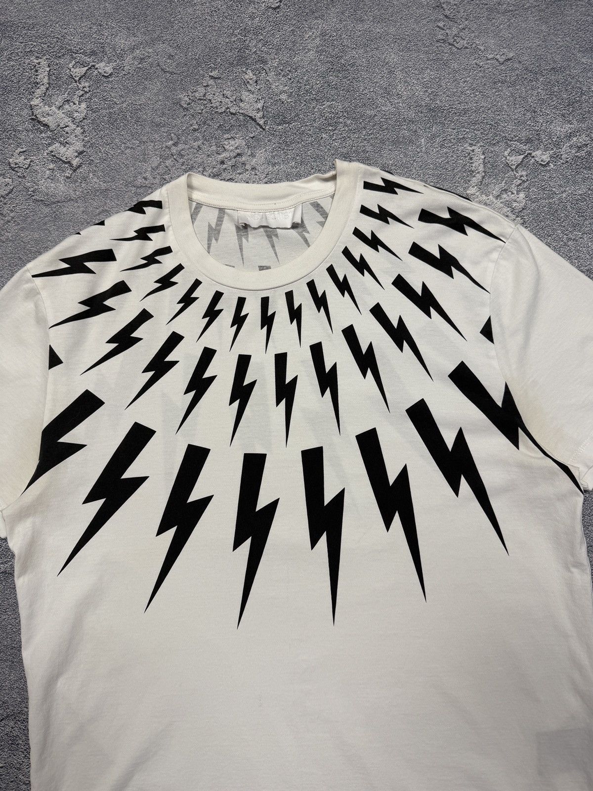 Neil Barrett Neil Barrett Lightening Bolt tee Size US L / EU 52-54 / 3 - 2 Thumbnail