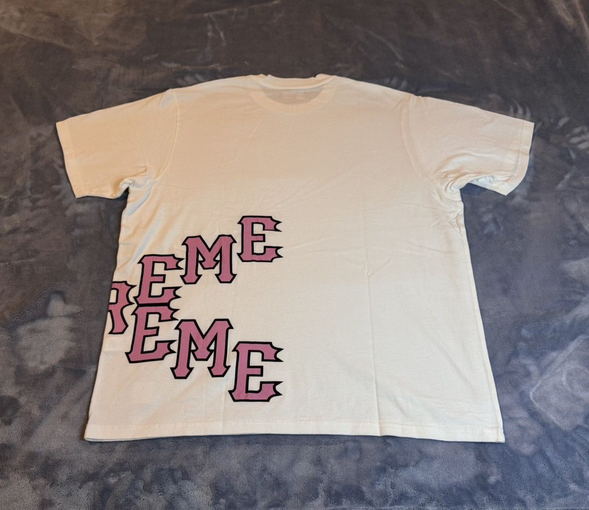 Supreme Supreme Cracked Logo S/S Top XXL Size US XXL / EU 58 / 5 - 13 Thumbnail