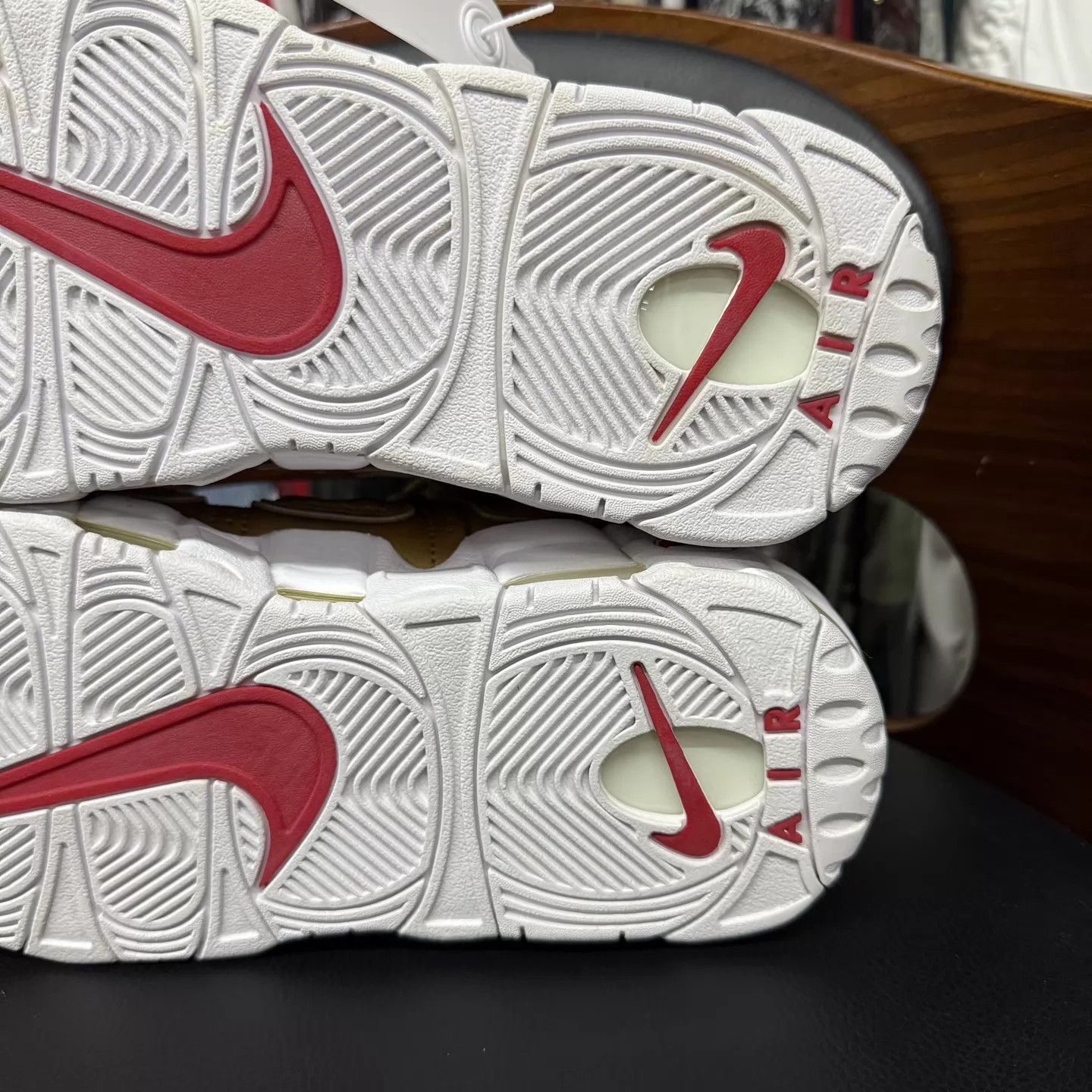 Nike Supreme x Nike Pippen White/Platinum 42 1x Boxed Size US 9 / EU 42 - 9 Thumbnail