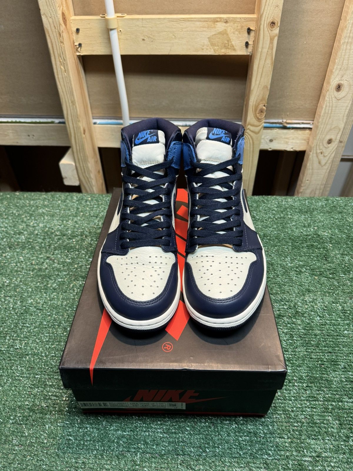 Jordan Brand Jordan Retro 1 Obsidian Size 10.5 Size US 10.5 / EU 43-44 - 7 Thumbnail