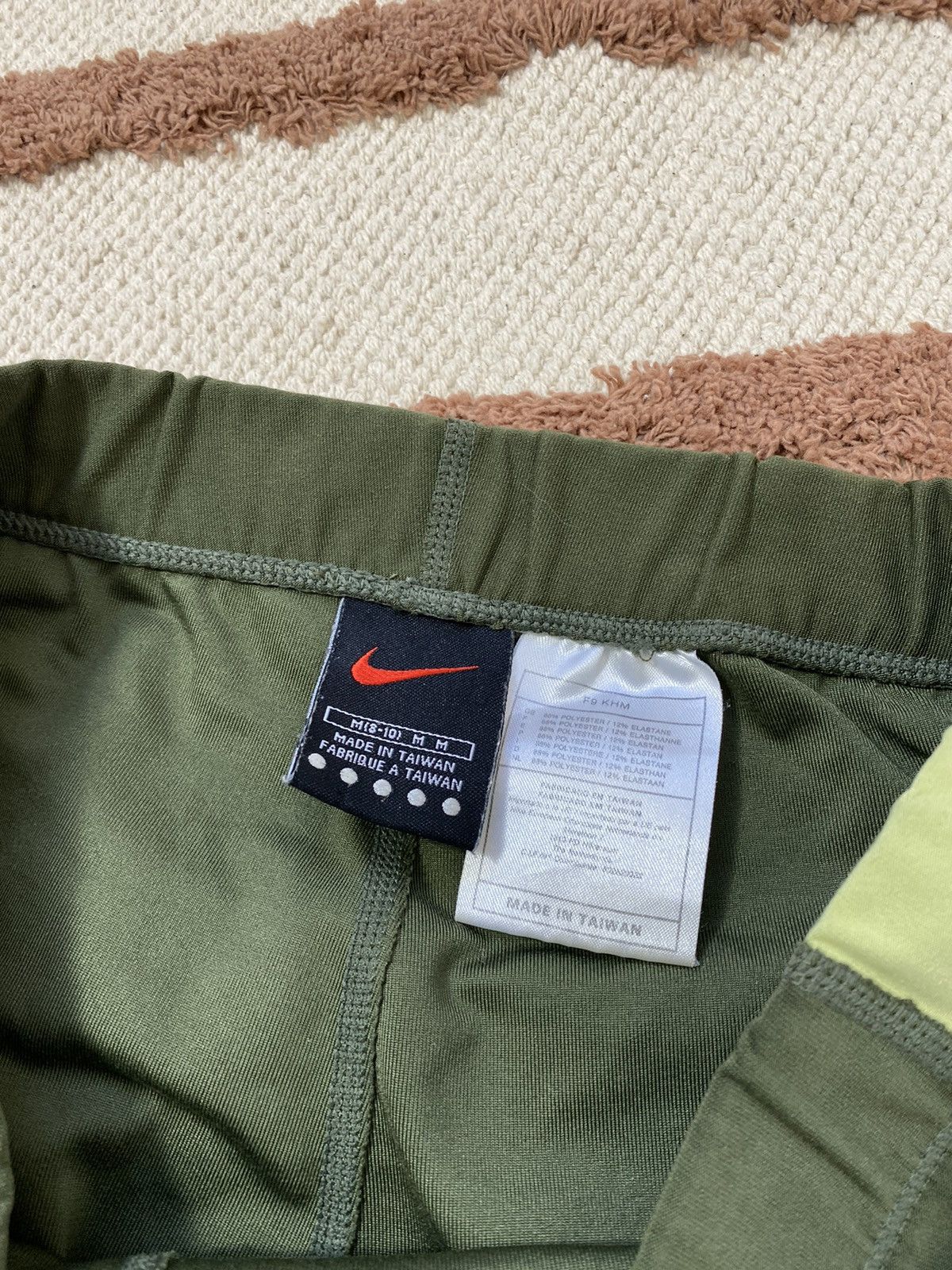 Nike VINTAGE KHAKI LEGGINGS-PANTS NIKE Size 30" / US 8 / IT 44 - 4 Thumbnail