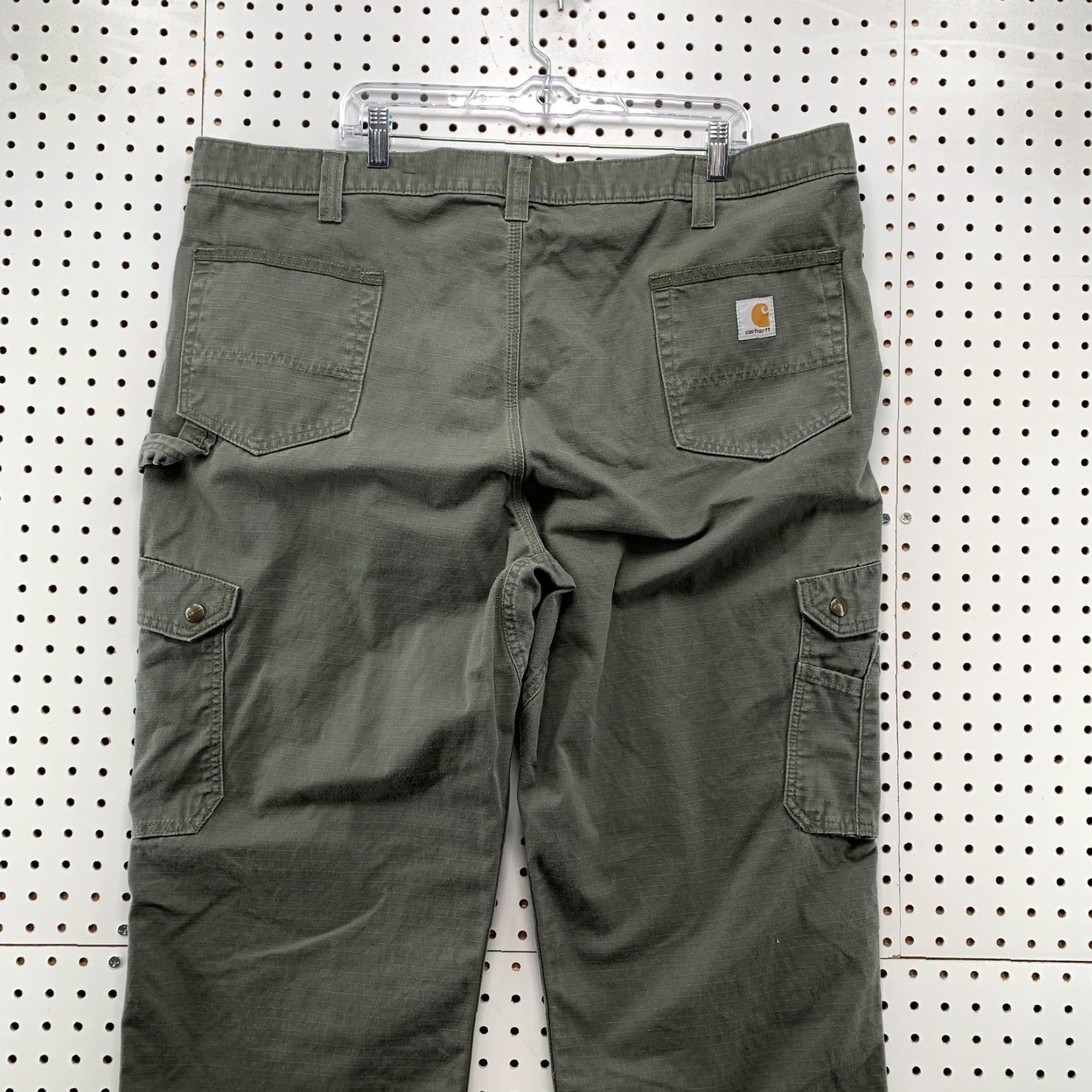 Carhartt Carhartt Cargo Pants Mens 44x32 Moss Green Ripstop Workwear Cargo Pants Mens 44x32 Green 90s? No decade given; skip decade. Mens Size US 44 / EU 60 - 7 Thumbnail