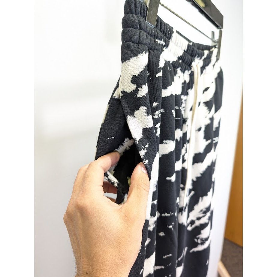 Celine o1rshd1 Jogging Tie Dye in Black / White Size US 36 / EU 52 - 6 Thumbnail