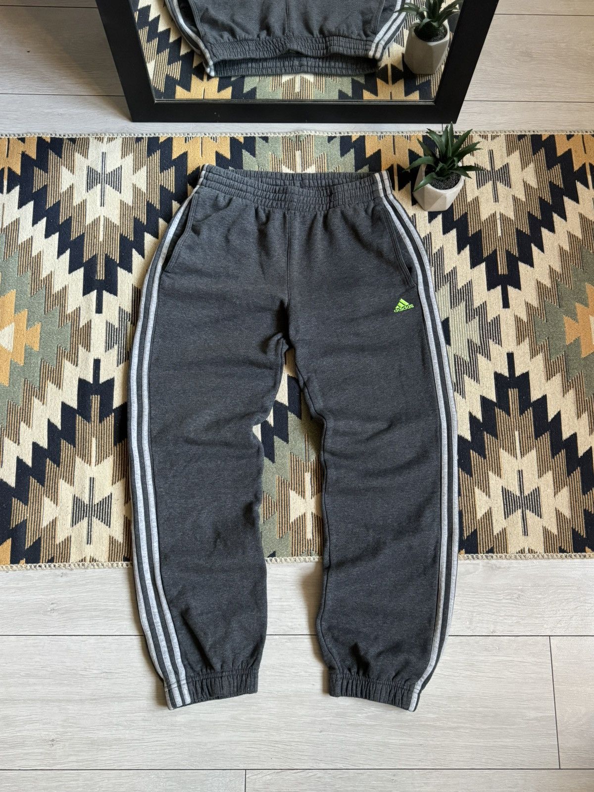 Adidas Vintage Adidas Baggy 3Stripes Sweatpants Size US 30 / EU 46 - 3 Thumbnail