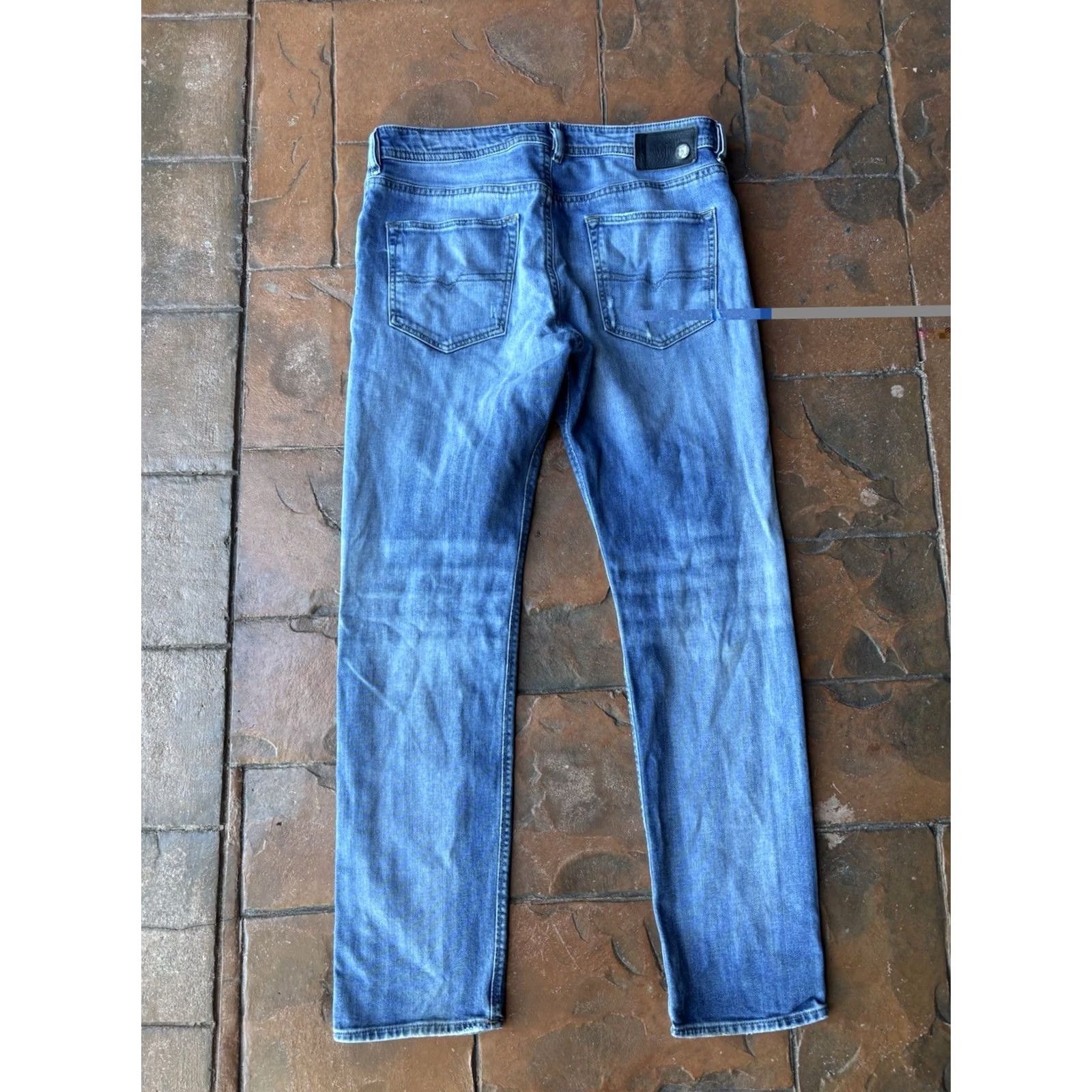 Diesel Diesel Buster Jeans Men’s 34x32 Blue Distressed Button Fly Slim Tapered Regular Denim 5-Pocket Baggy? (Clarify: “Baggy” not in original) Size US 34 / EU 50 - 3 Thumbnail