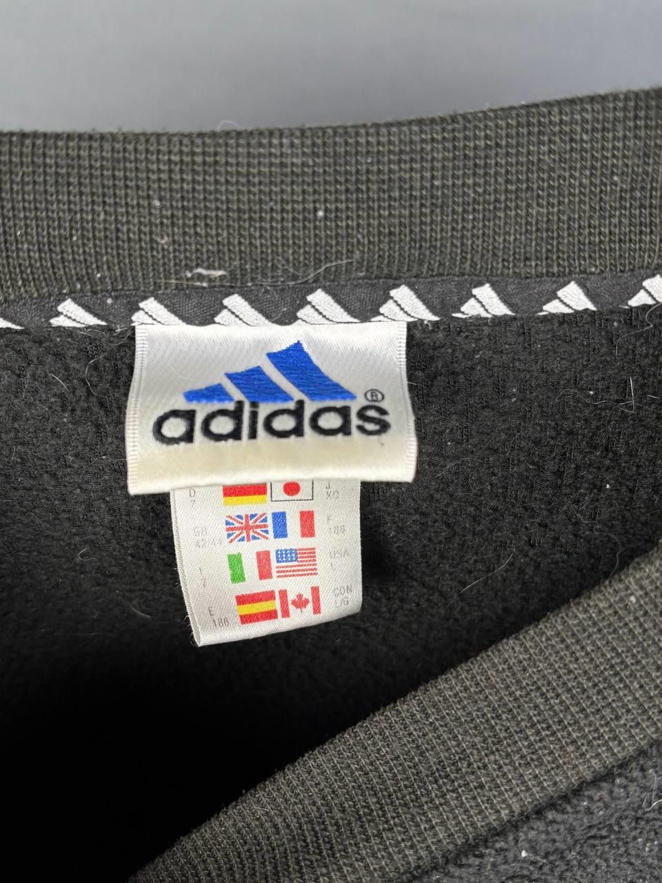 Adidas Adidas Sweatshirt Size L Black Vintage Size US L / EU 52-54 / 3 - 4 Thumbnail