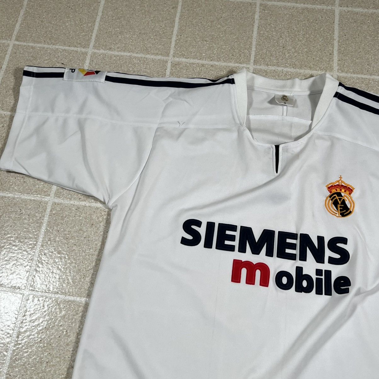 Other Vintage Real Madrid 2004-2005 Home Short Sleeve Jersey Sz S Size US S / EU 44-46 / 1 - 3 Thumbnail