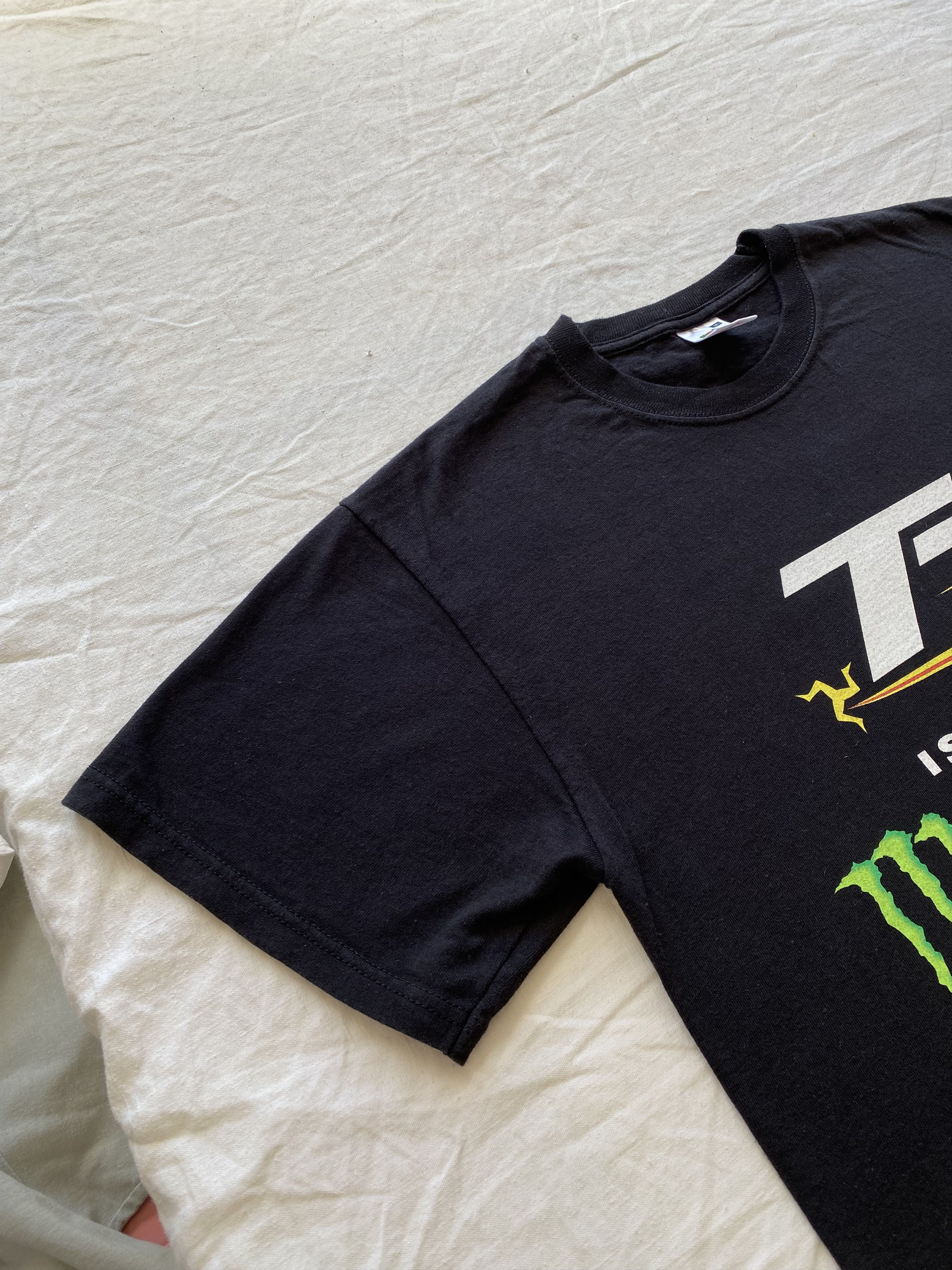 Vintage Vintage 2011 TT Isle Of Man Monster Energy Moto Racing Tee Size US M / EU 48-50 / 2 - 11 Thumbnail