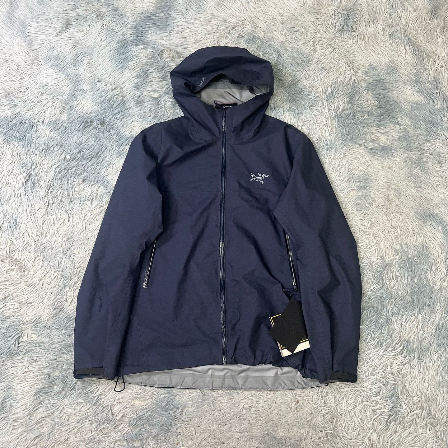 Arc'teryx × Goretex Beta SV Shell - Distortion | Grailed