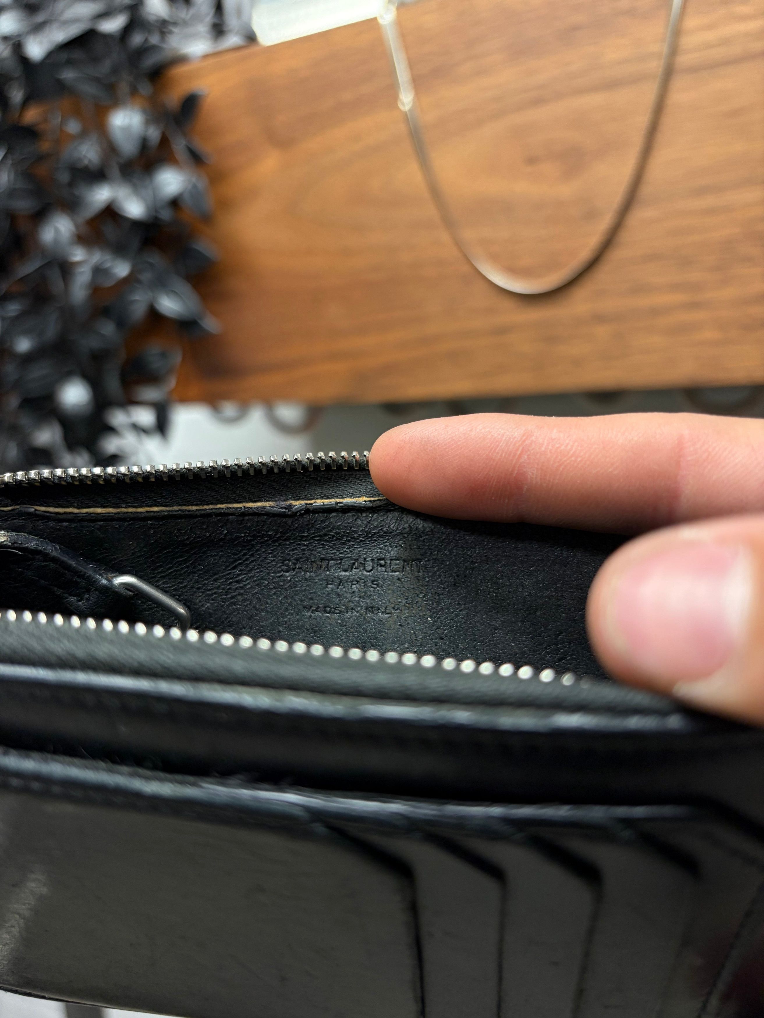 Saint Laurent Paris Saint Laurent Black Calfskin Leather ‘Keyhook’ Cardholder Size ONE SIZE - 6 Thumbnail