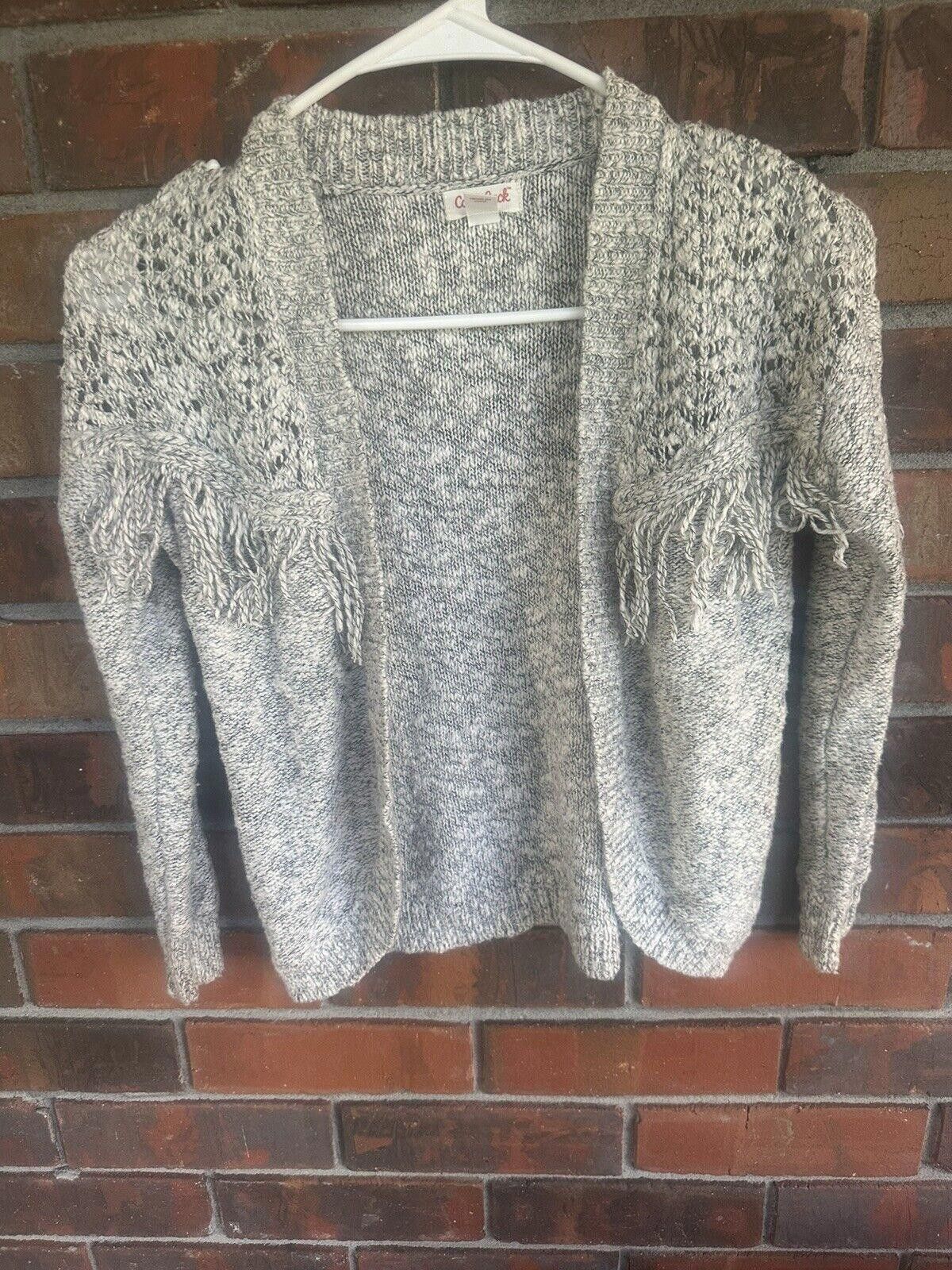 JW Anderson Girls Sweater Size Medium Cat And Jack Fringe Size M / US 6-8 / IT 42-44 - 1 Thumbnail