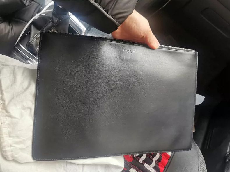 Givenchy Givenchy Men's Clutch Bag 99 New - dmc Size ONE SIZE - 1 Thumbnail