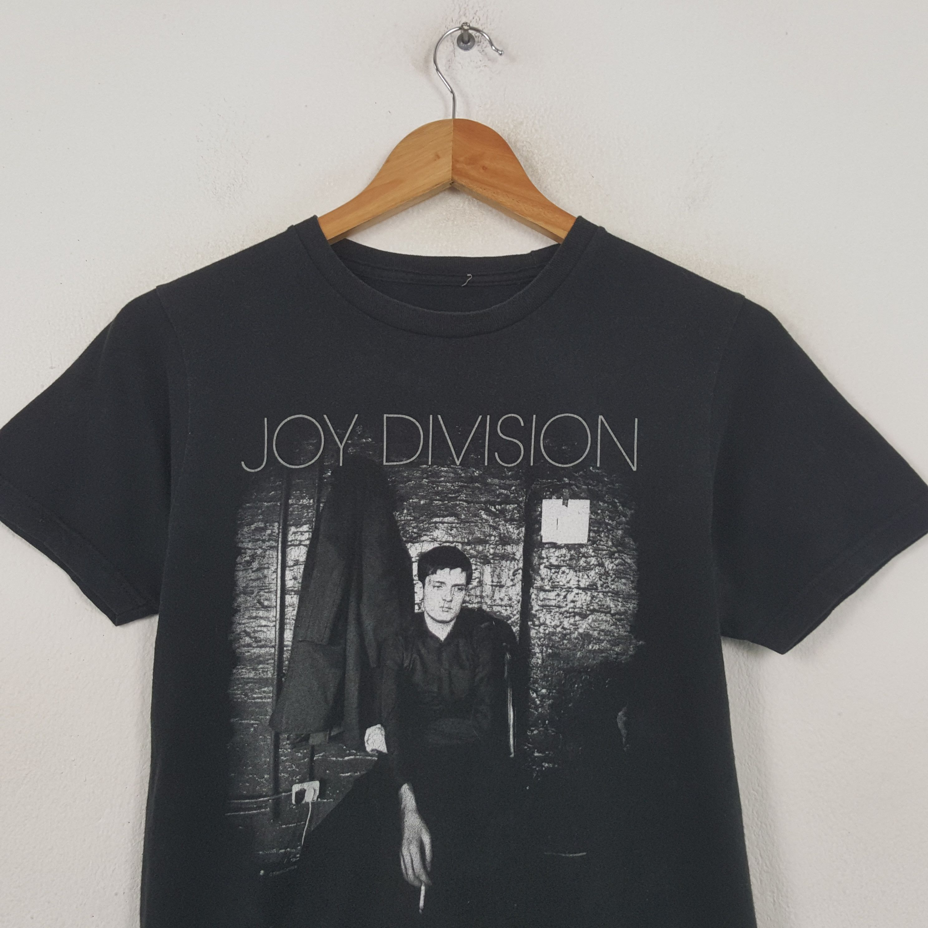 Band Tees Vintage Joy Division English Rock Band Tour T-shirt RR3 Size US XS / EU 42 / 0 - 2 Thumbnail