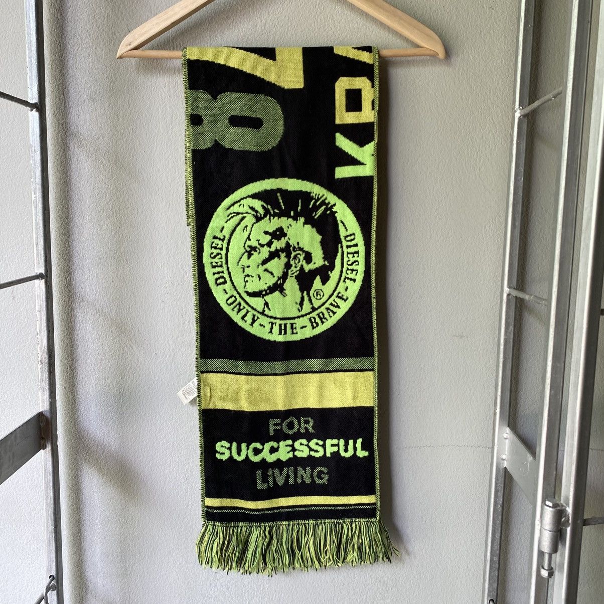 Diesel Diesel Logo Scarf in Black & Neon Green Size ONE SIZE - 3 Thumbnail