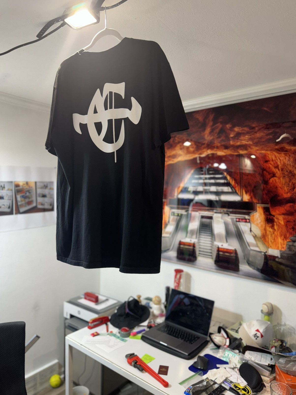 Cartier 🔥CART1 2025 LOGO TEE🔥 Size US XL / EU 56 / 4 - 2 Thumbnail