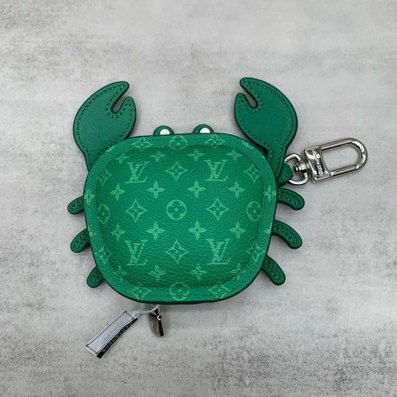 Louis Vuitton Louis Vuitton Louis Vuitton Green Crab Headphone Case-2506 Size ONE SIZE - 2 Thumbnail