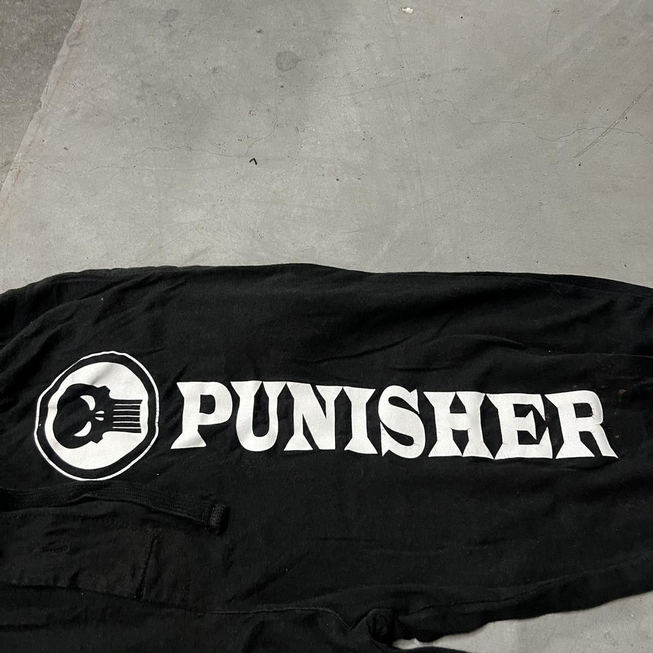 Marvel Comics Crazy Vintage Y2K/2000s Baggy Fit Marvel Studios Punisher SweatPants with adjustable waistband and Pockets! Size US 34 / EU 50 - 4 Thumbnail