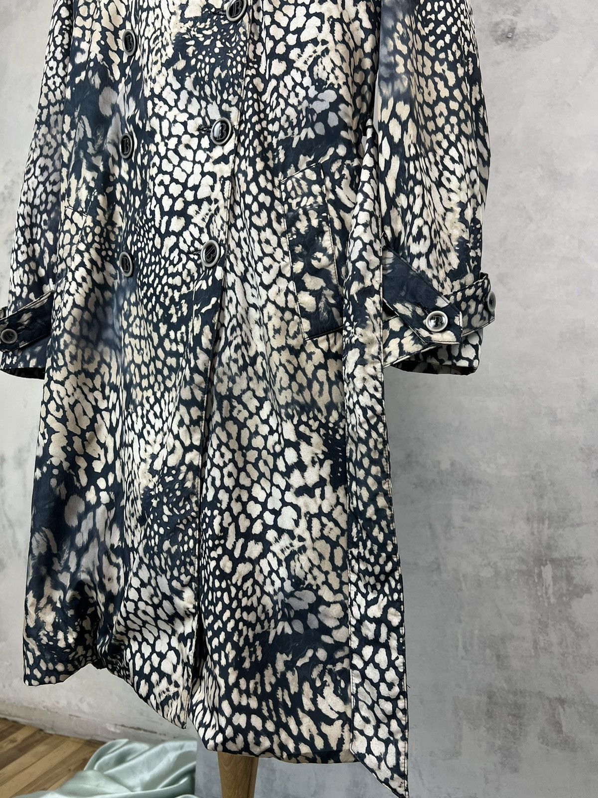 Balmain Balmain Vintage Camouflage Trench Coat Jacket Size M - L Size M / US 6-8 / IT 42-44 - 4 Thumbnail
