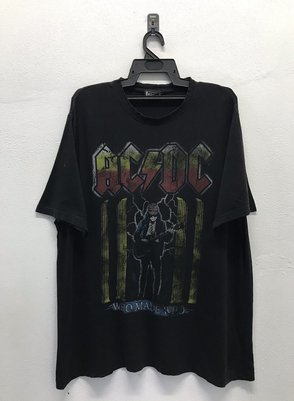 AC/DC × Band Tees Vintage Rock Band AC/DC Who Made Who Shirt Size US XL / EU 56 / 4 - 1 Thumbnail