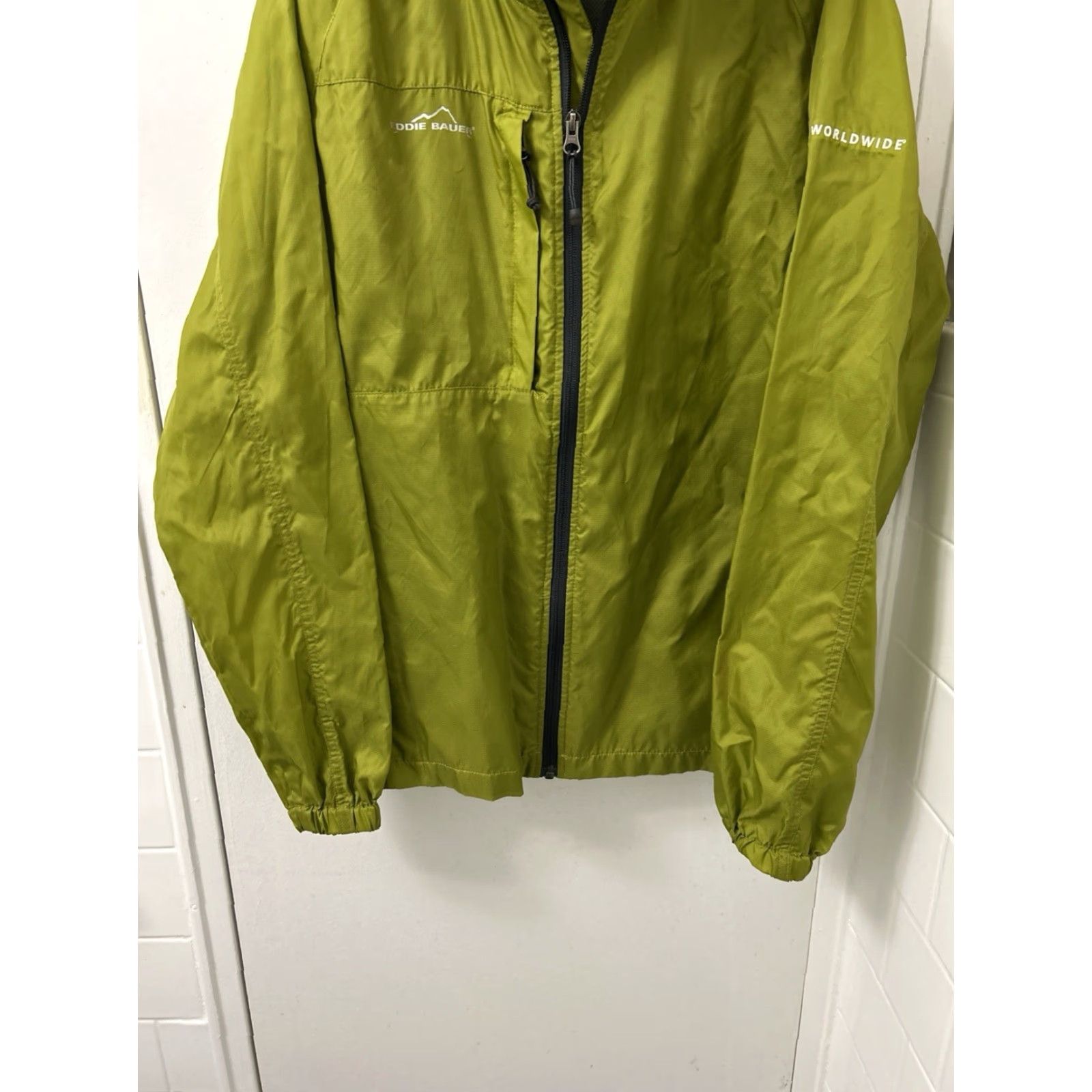 Eddie Bauer Eddie Bauer Jacket Mens Small Green Full Zip Lightweight Windbreaker YKK L/S Size US S / EU 44-46 / 1 - 3 Thumbnail