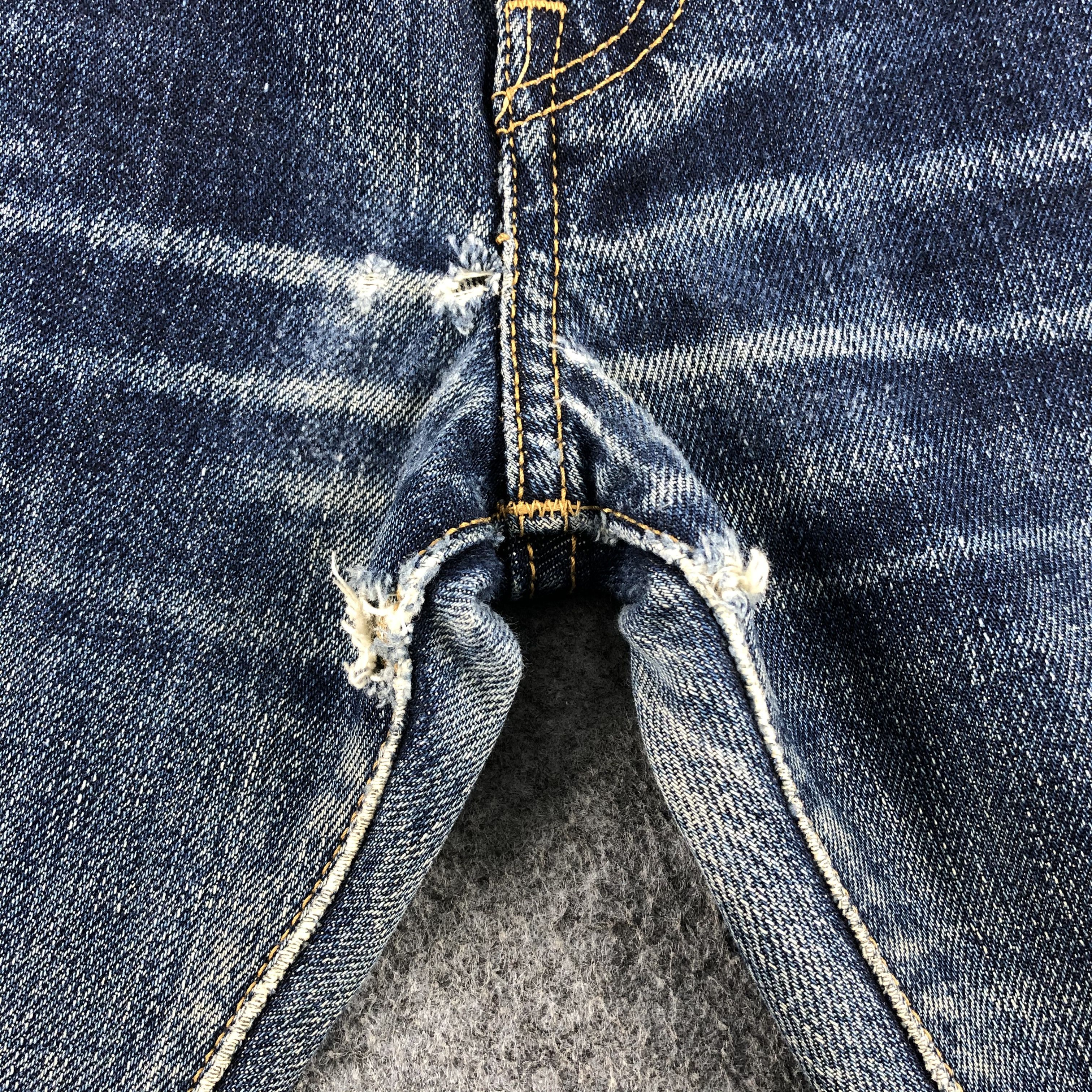 Levi's Vintage Blue Wash Levis 501 Jeans-J1782 Size US 31 - 8 Thumbnail