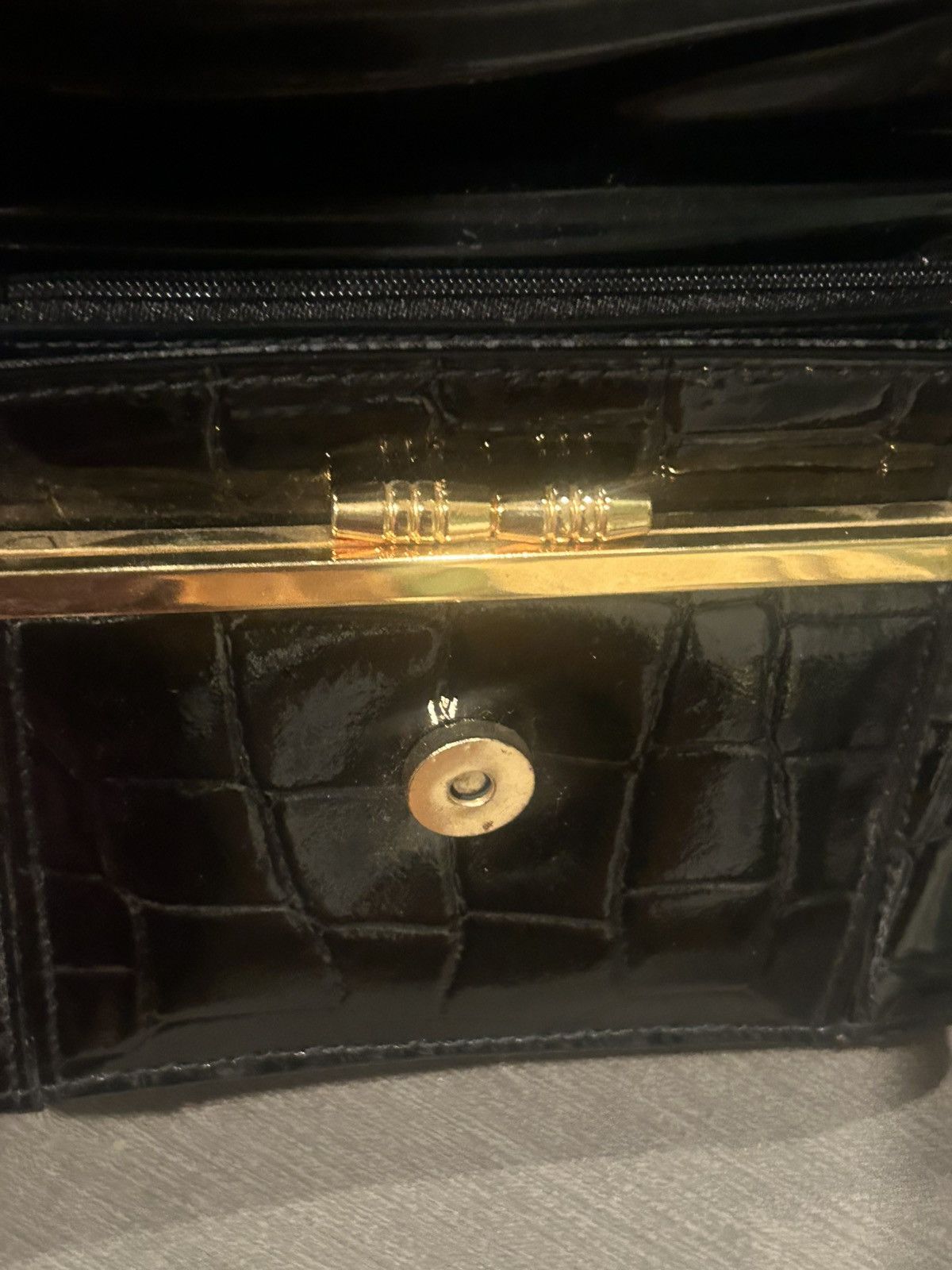 Versace Gianni Versace Medusa Patent Croc Embossed Clutch Size ONE SIZE - 18 Thumbnail
