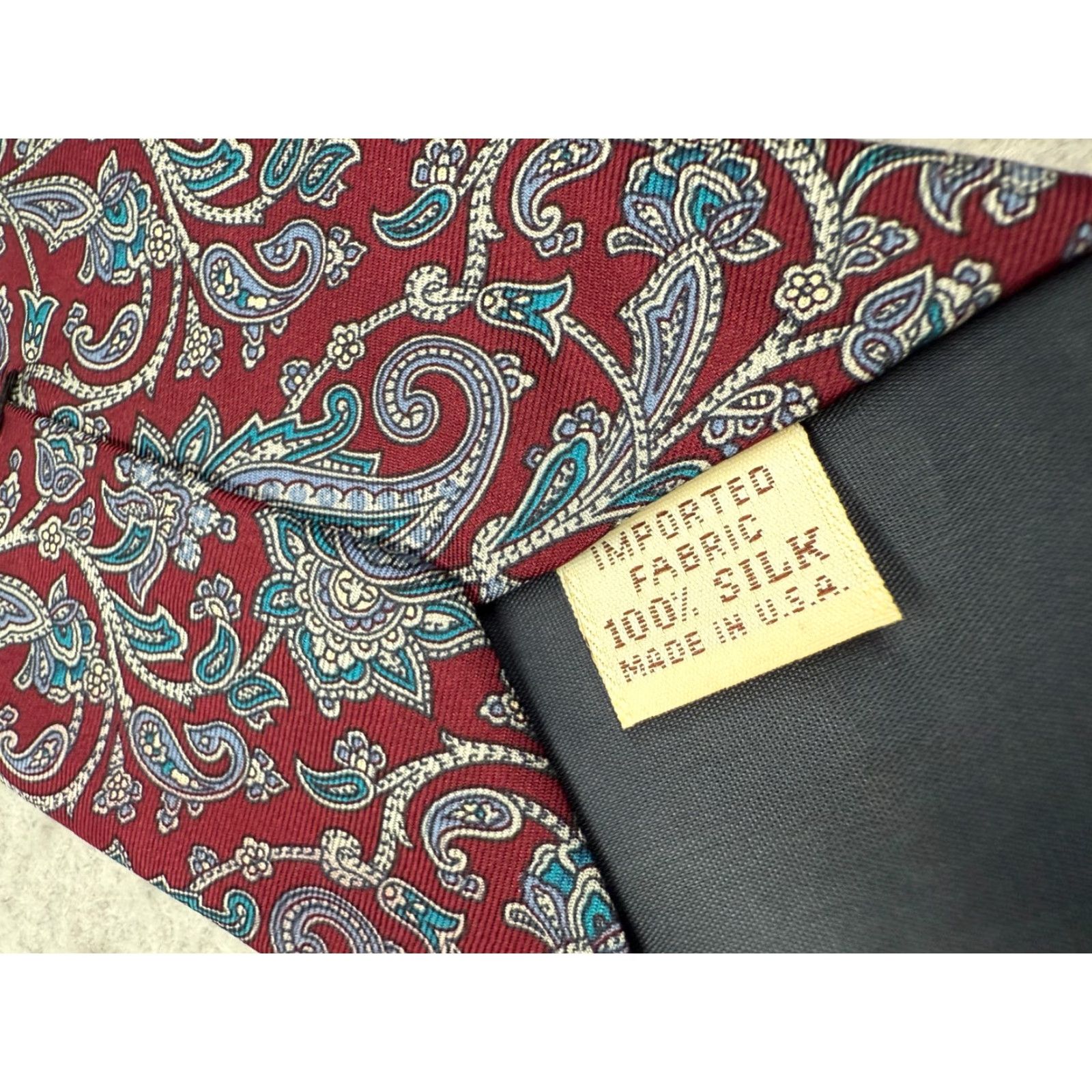 Yves Saint Laurent Vintage Yves Saint Laurent Neck Tie Mens Red Paisley Silk Work Made in USA Tie Size ONE SIZE - 4 Thumbnail