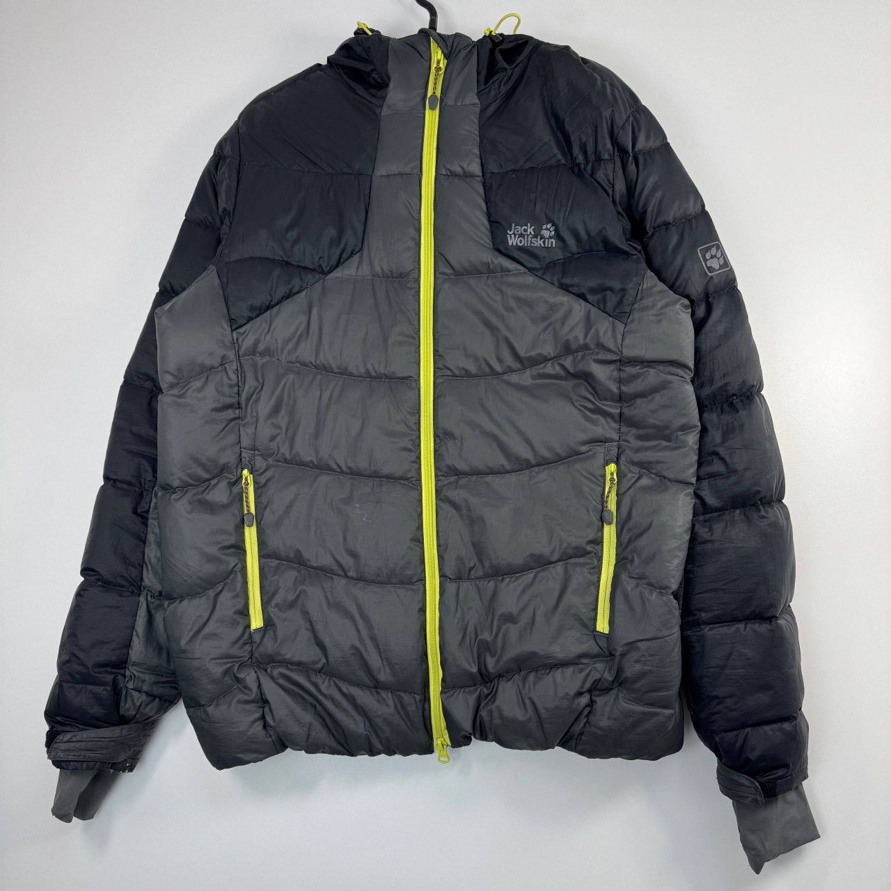 Jack Wolfskin Jack Wolfskin 700 Fill Down Puffer Jacket Hooded Size L Size US L / EU 52-54 / 3 - 1 Thumbnail