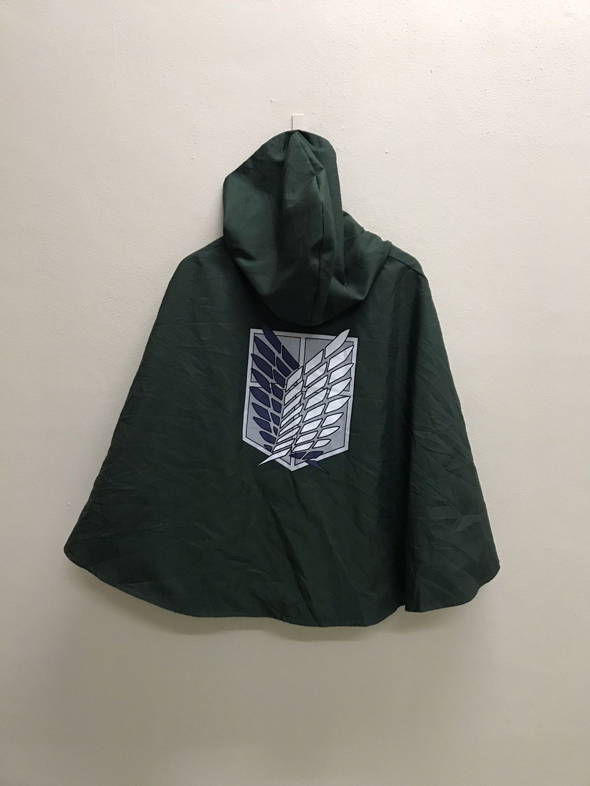 Japanese Brand VINTAGE Y2K ATTACK ON TITAN CLOAK HOODIE Size US M / EU 48-50 / 2 - 5 Thumbnail