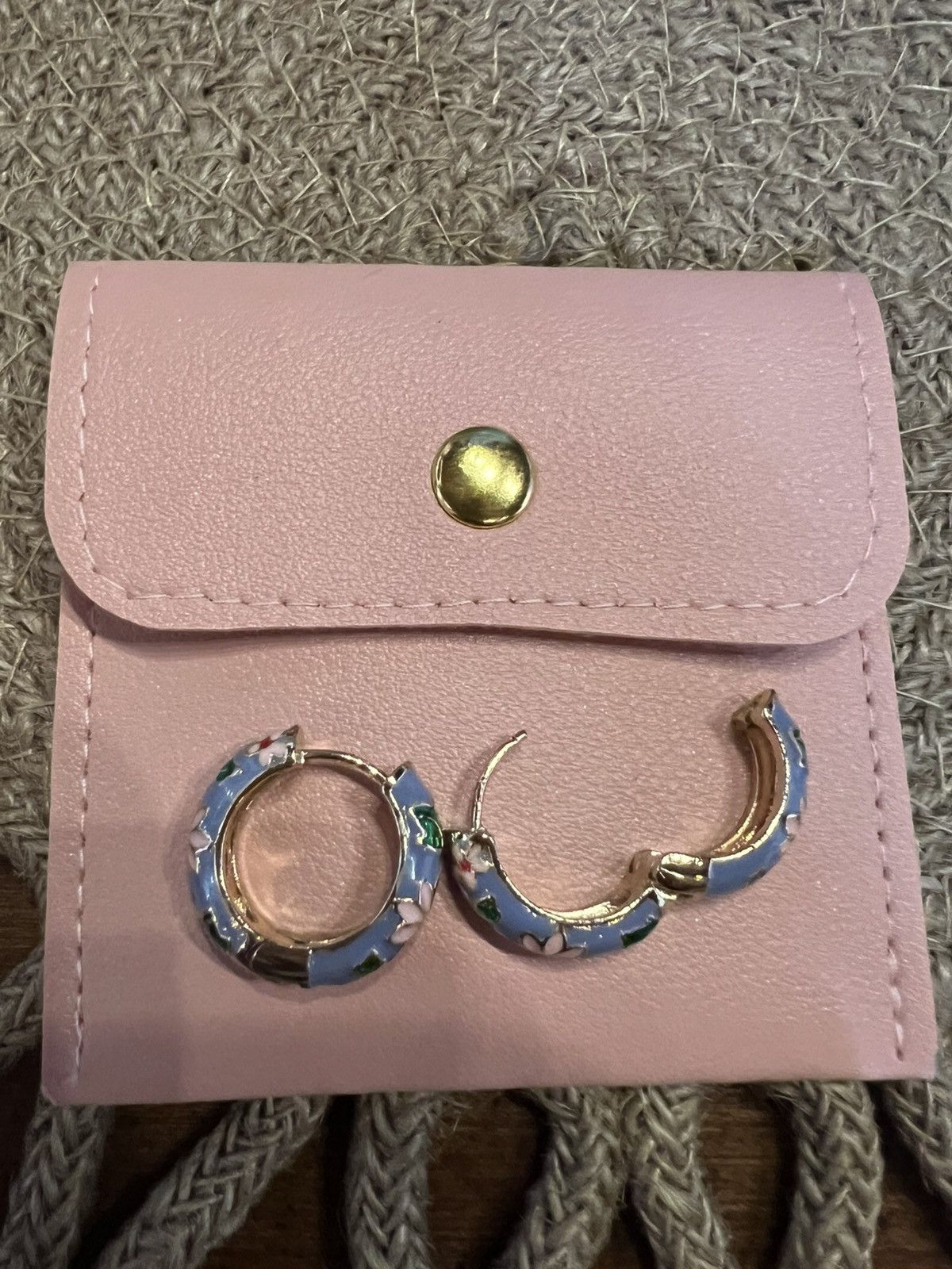 Other Francesca Vanessa Vintage Inspired Enamel Hoops Earrings Size ONE SIZE - 5 Thumbnail