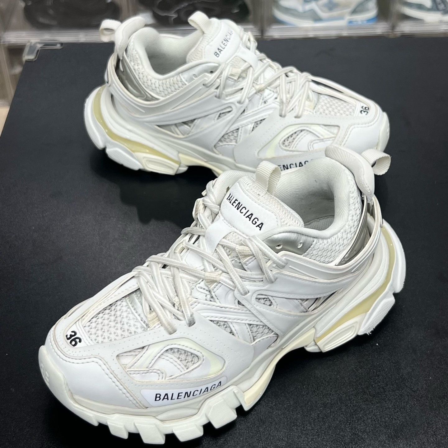 Balenciaga Balenciaga White Designer Casual Size US S / EU 44-46 / 1 - 1 Thumbnail