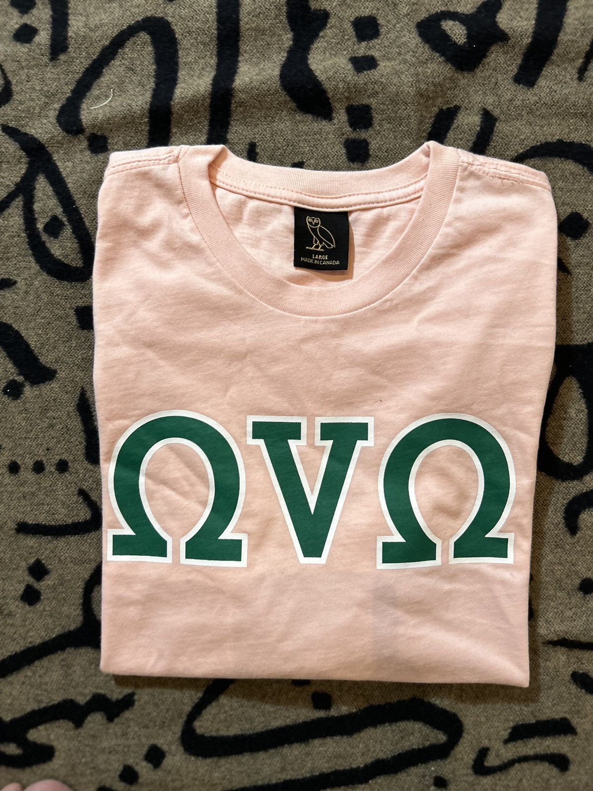 October's Very Own 2019 Omega Tshirt Size US L / EU 52-54 / 3 - 1 Thumbnail