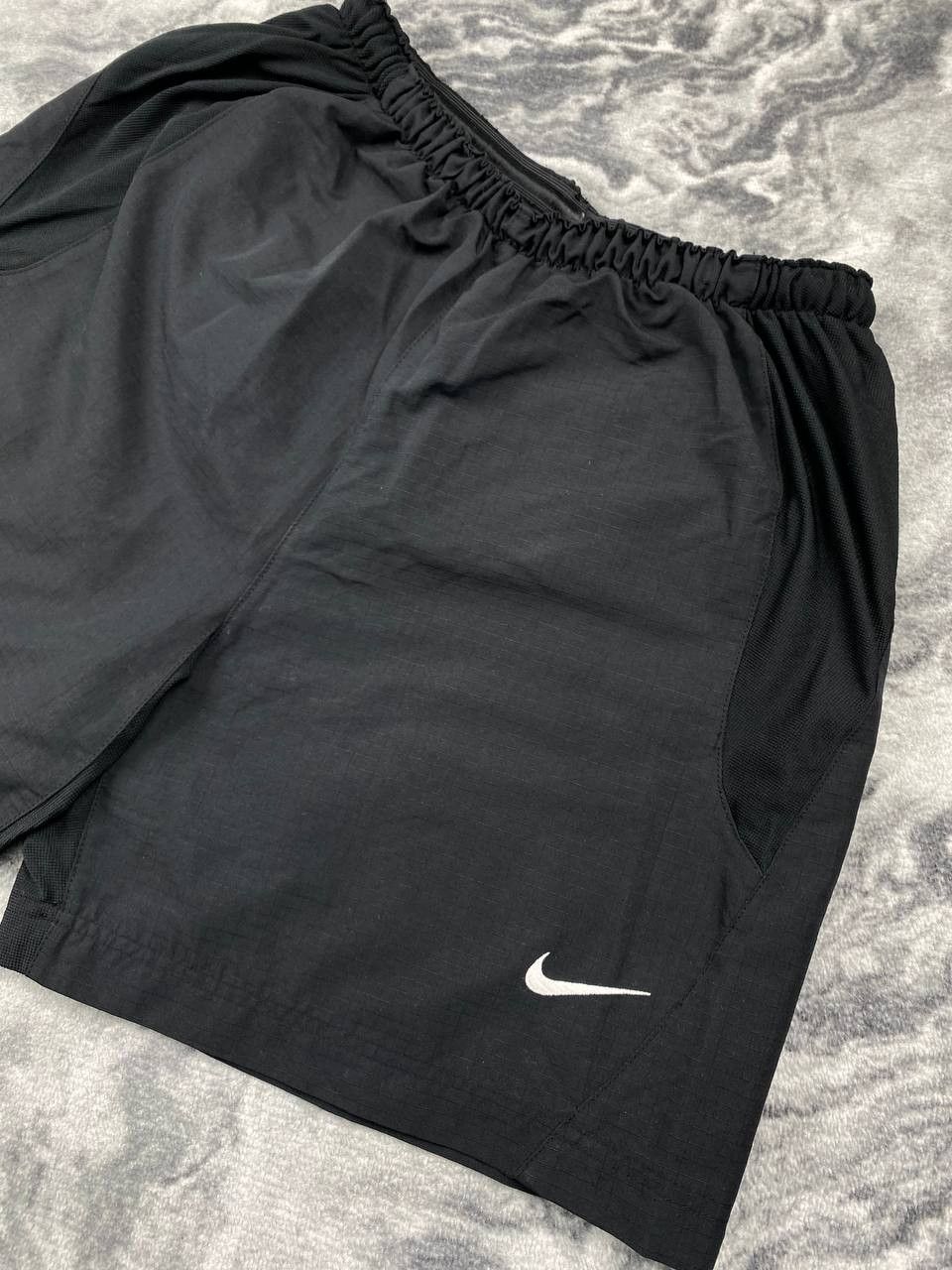 Nike Vintage Nike Manchester United Football Shorts Soccer Track Size US 30 / EU 46 - 8 Thumbnail