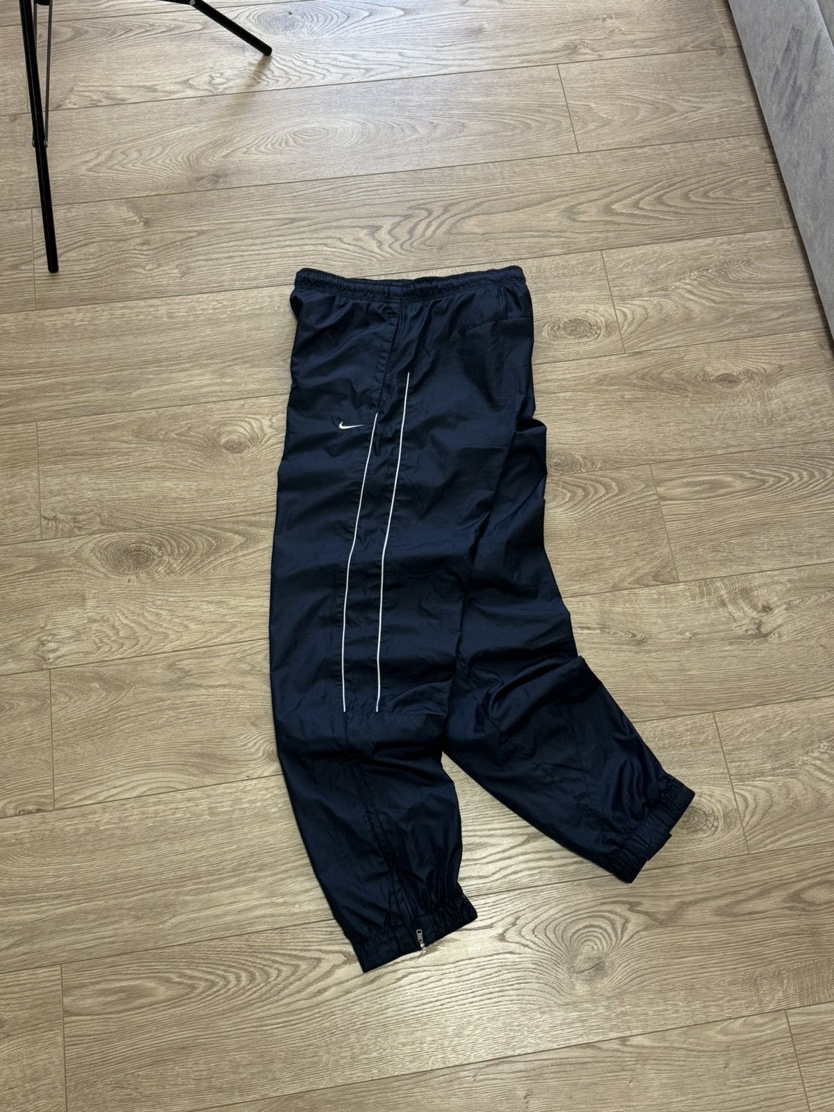 Nike Vintage Nike nylon swoosh Y2K pants sweatpants size M Size US 32 / EU 48 - 5 Thumbnail