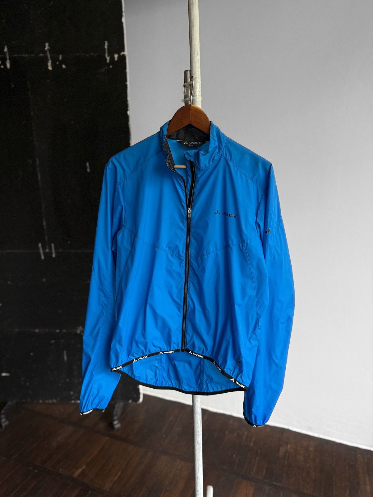 Other Vaude Cycling Running Mens Air Jacket II Tech Polyamide Size US L / EU 52-54 / 3 - 1 Thumbnail