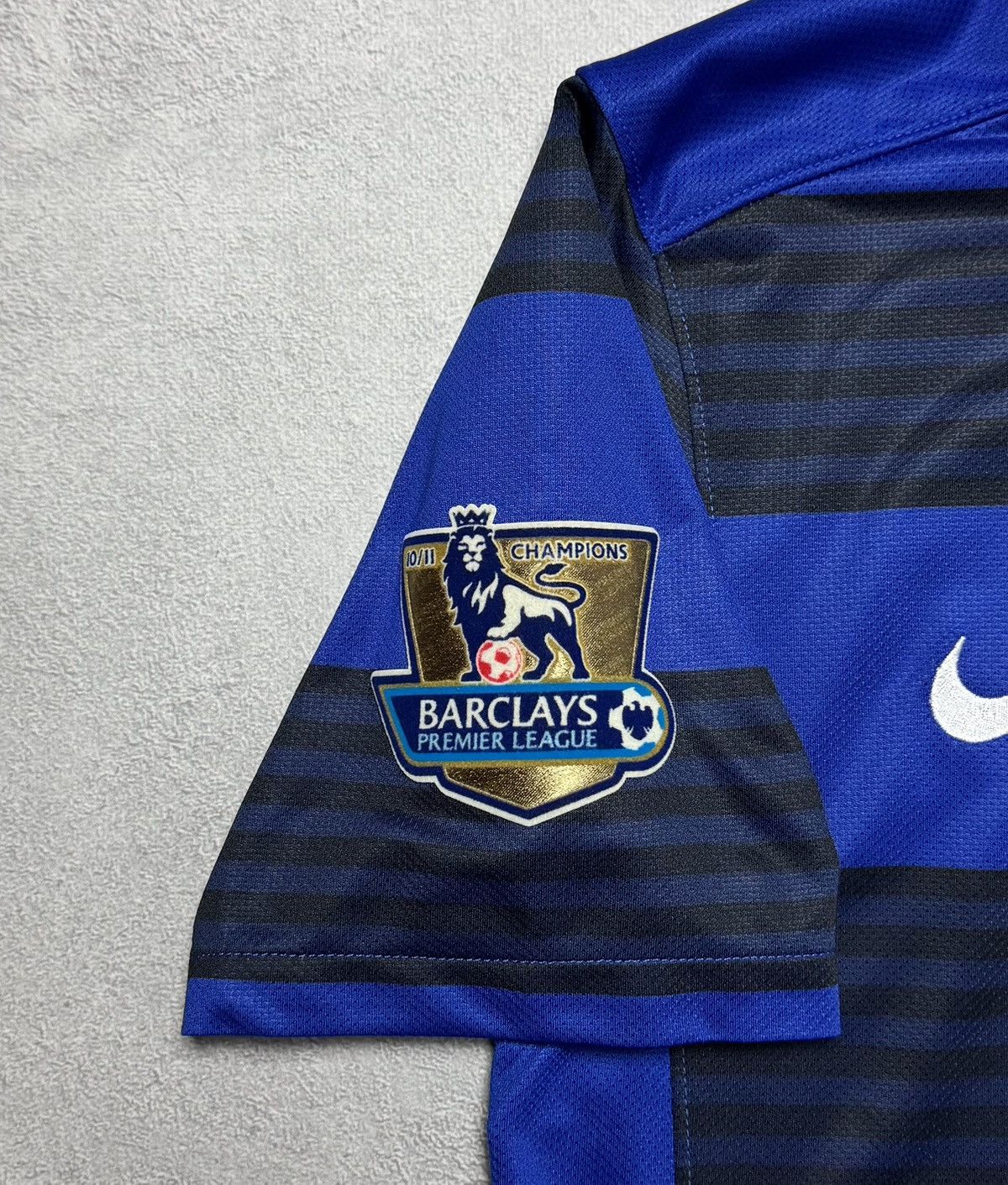 Nike Nike Manchester United 2011 Away Shirt Jersey #14 Chicharito Size US S / EU 44-46 / 1 - 9 Thumbnail