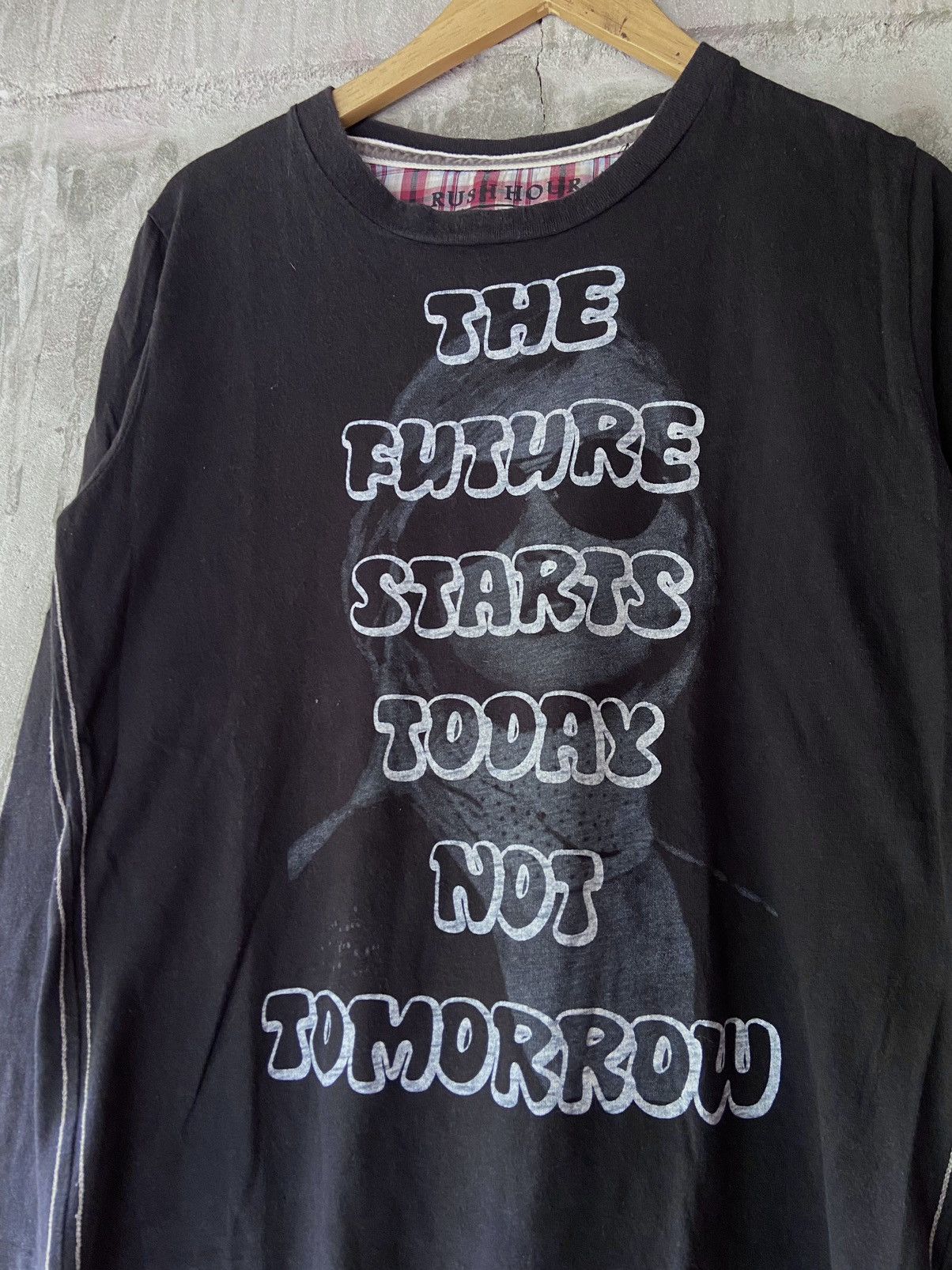 Beauty Beast THE FUTURE STARTS TODAY NOT TOMORROW LONG SLEEVE Size US M / EU 48-50 / 2 - 2 Thumbnail