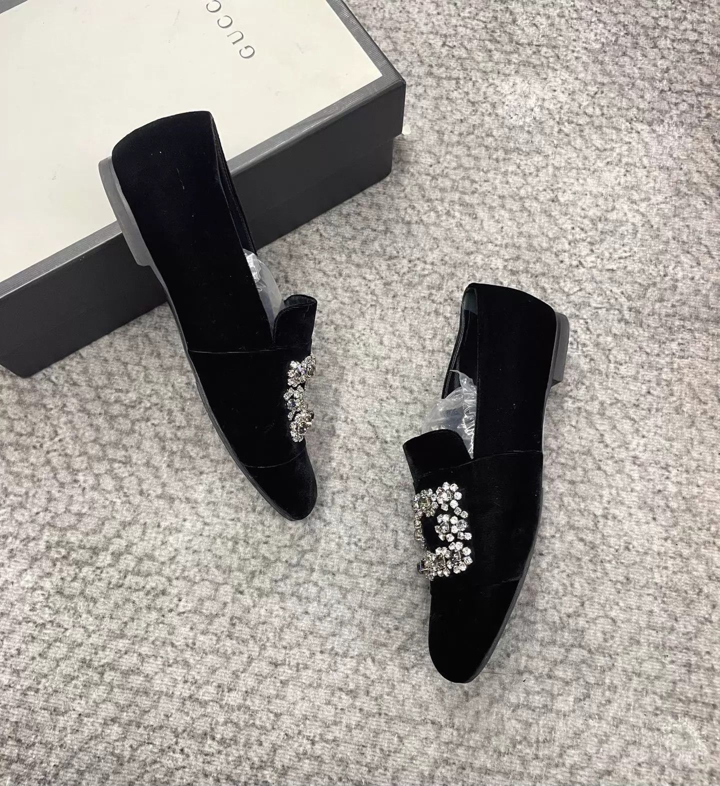 Roger Vivier RV Suede Square Crystal Loafer 37 Slip-on Casual Commuter Size US 6.5 / IT 36.5 - 4 Thumbnail